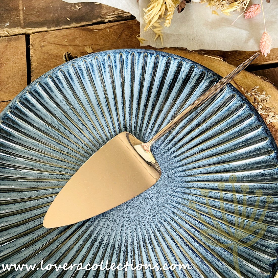 Classic Stainless Steel Cake Server - Elegant Dessert Serving Utensil for Weddings, Parties & Holiday Baking | Durable & Dishwasher Safe