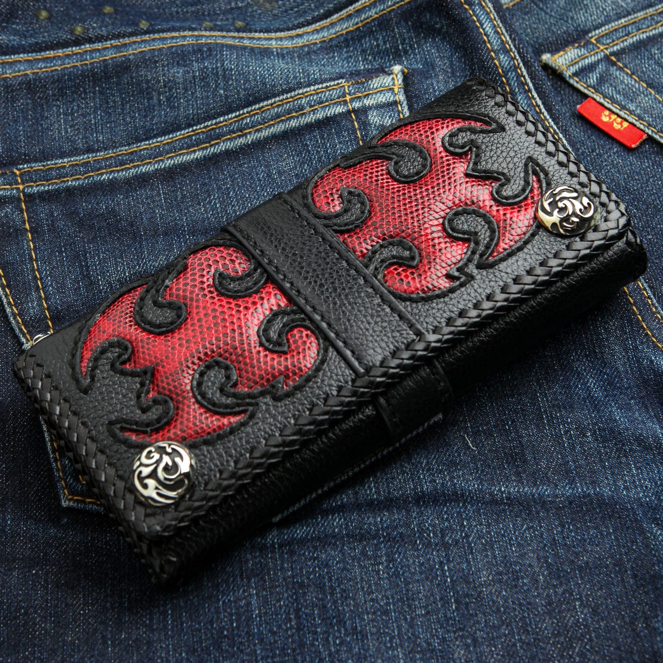Red Scorpion Design Genuine Leather Tri-Fold Biker Wallet for Men - RFID Blocking Slim Wallet with ID Window & Card Slots - Perfect for Motorcycle Riders & Everyday Use