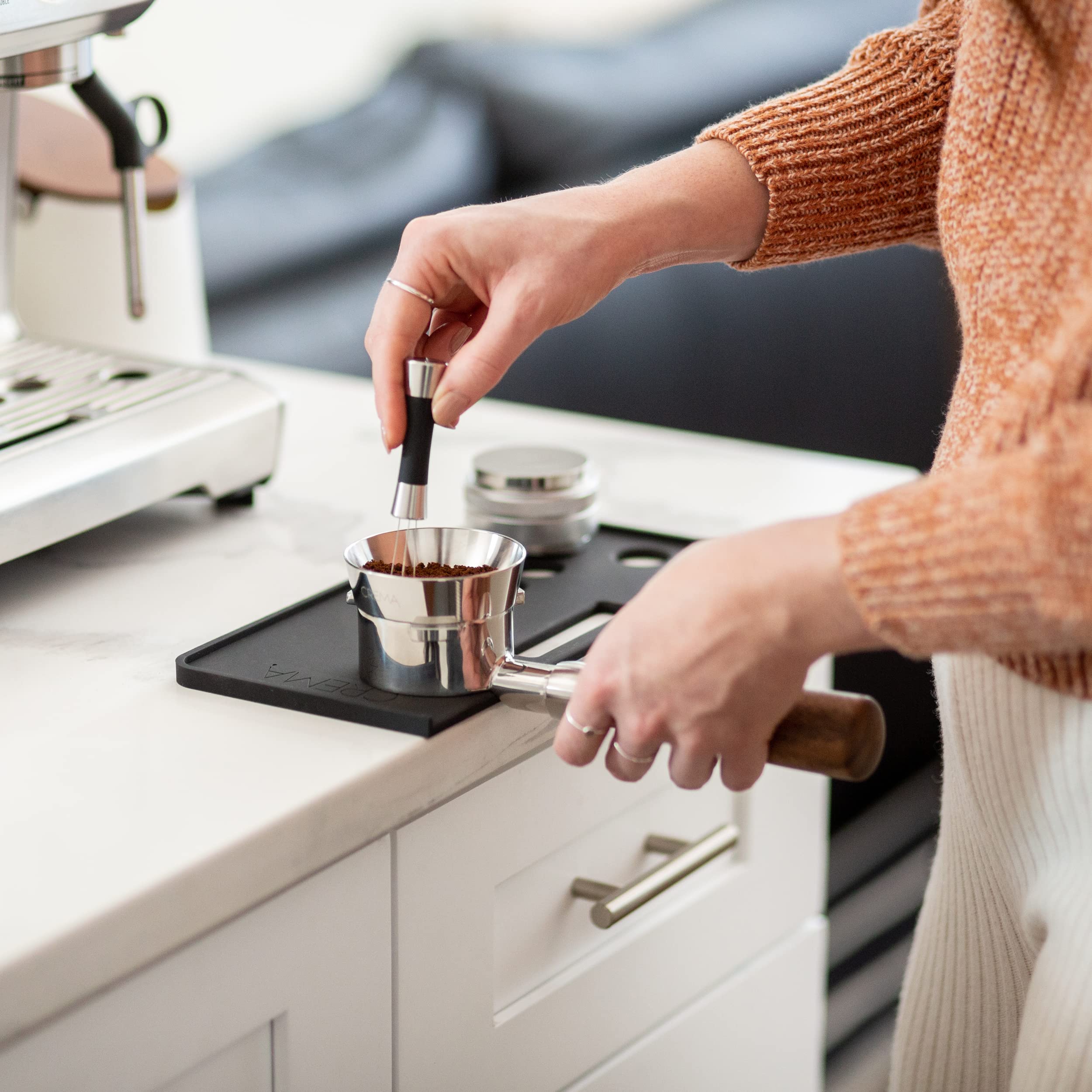 Premium Stainless Steel WDT Tool with 0.4mm Needles - 6-Pin Coffee Distributor for Even Extraction | Prevent Channeling & Improve Espresso Taste | Perfect for Home Baristas & Coffee Shops | Includes Silicone Base & Storage Case