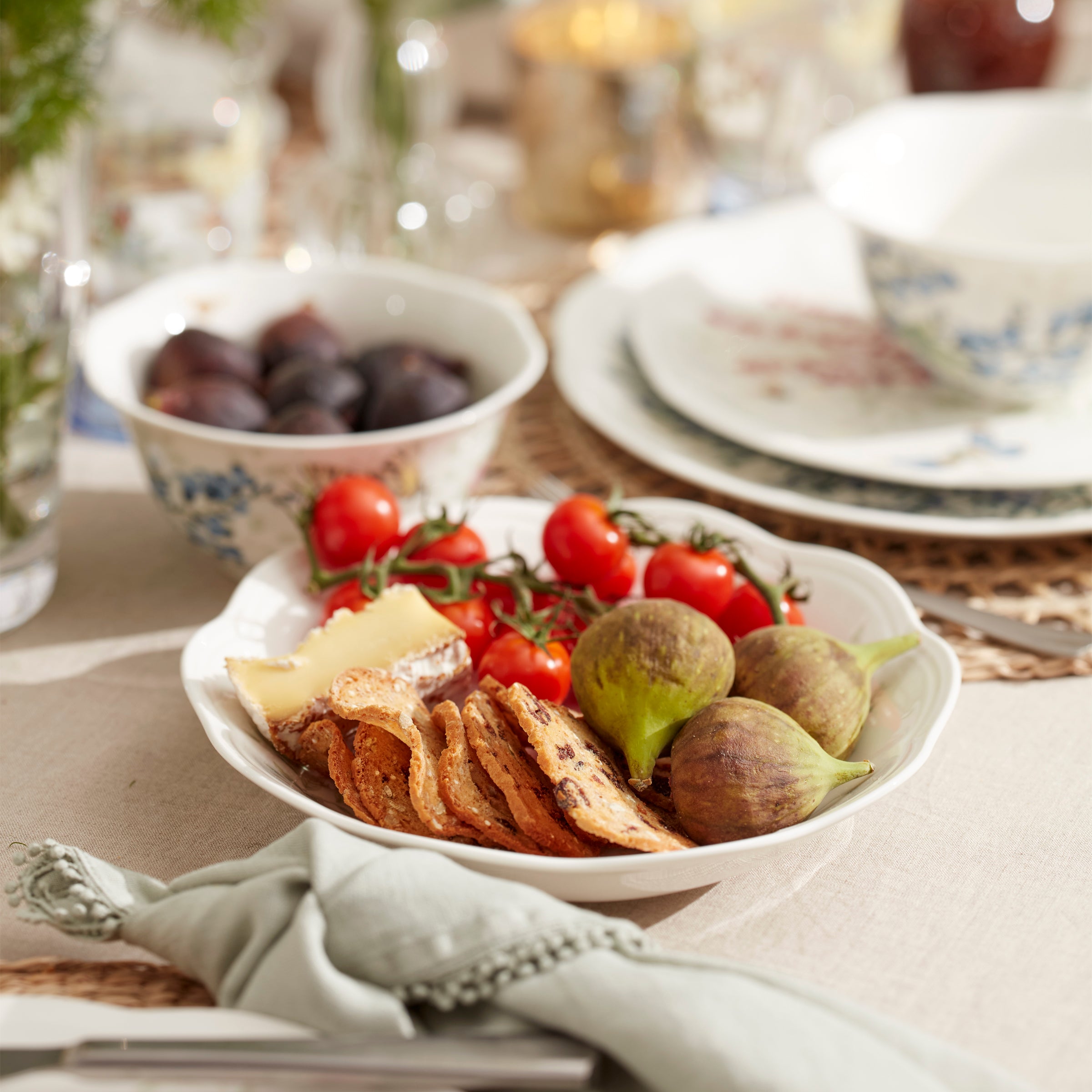 Butterfly Meadow Herbs Pasta Bowls Set of 4 - Elegant Ceramic Dinnerware for Italian Cuisine, Perfect for Family Dinners & Entertaining Guests