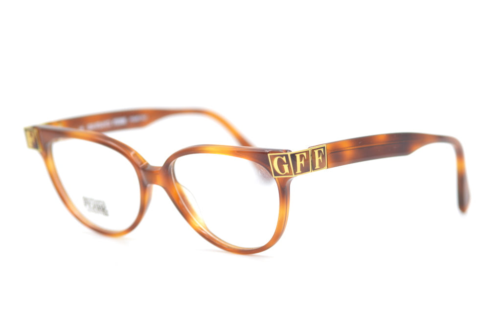 Gianfranco Ferre 106 056 Sunglasses - Luxury Designer Shades for Men & Women - UV Protection & Polarized Lenses - Perfect for Driving, Beach & Outdoor Activities