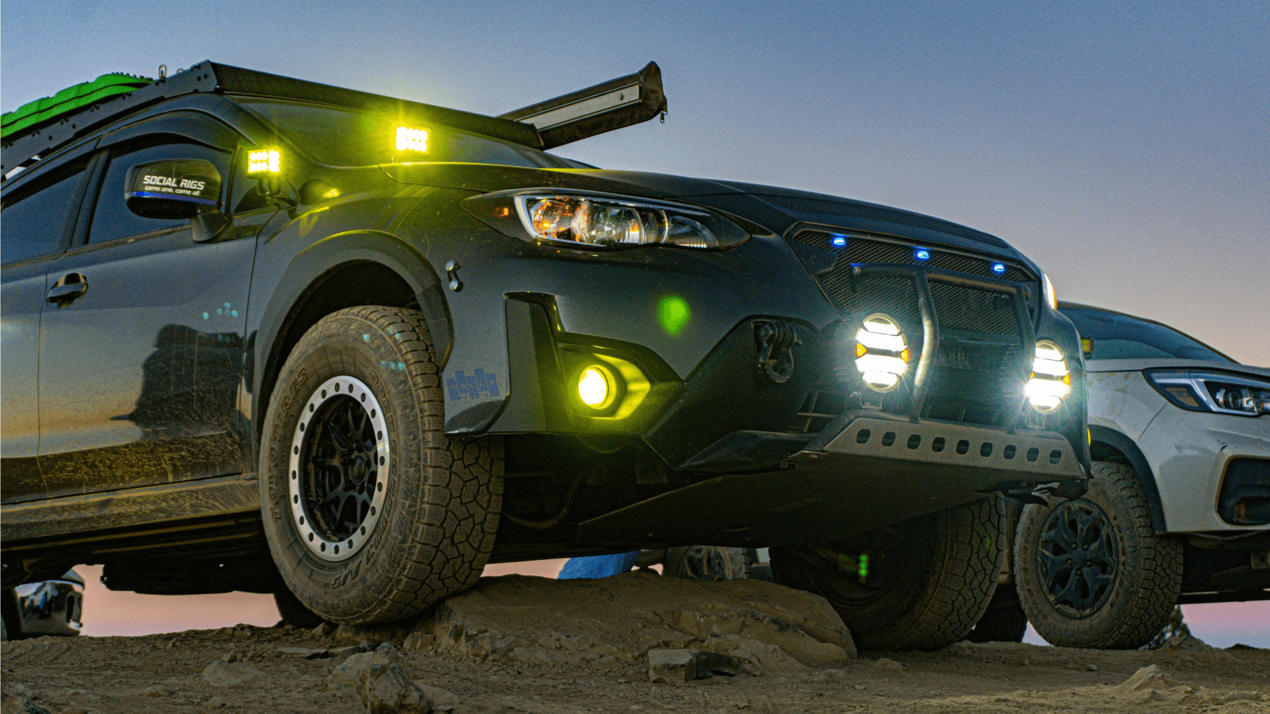 240W 7-Inch 24000LM Offroad LED Light Bar for Jeep, Truck, SUV, Pickup - High-Intensity Driving Lights for Bumper, Roof, or Grill Mounting - Perfect for Off-Roading, Night Driving, and Adventure