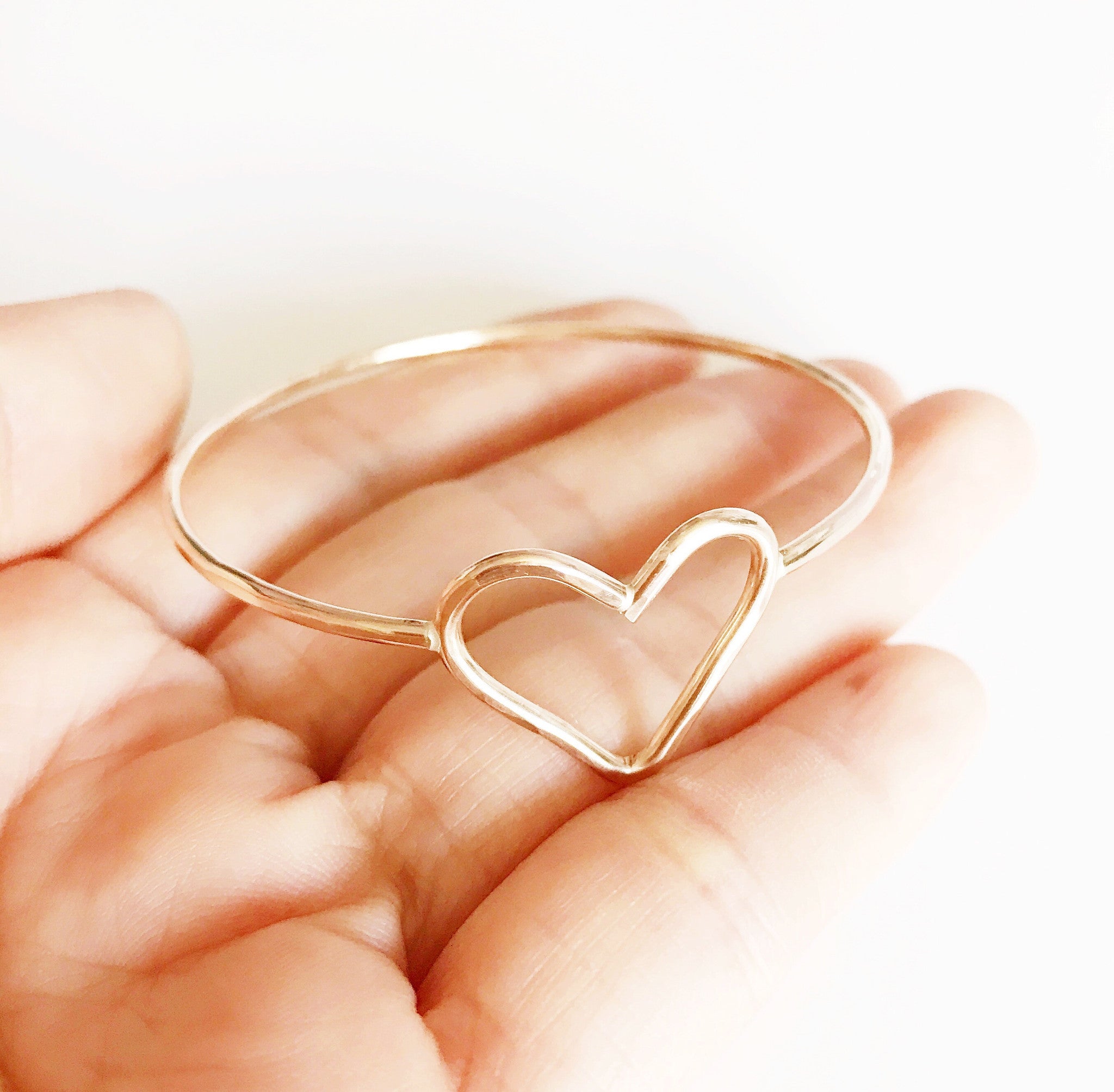 Elsa Baby Heart Bangle Bracelet (B301) - Cute and Stylish Jewelry for Infants, Toddlers, and Newborns - Perfect for Gifts, Baby Showers, and Special Occasions