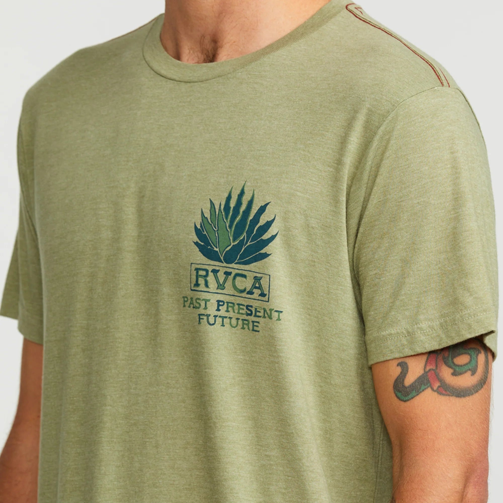 RVCA Rvcagave Short Sleeve T-Shirt for Men - Comfortable Casual Wear for Outdoor Activities, Travel & Street Style