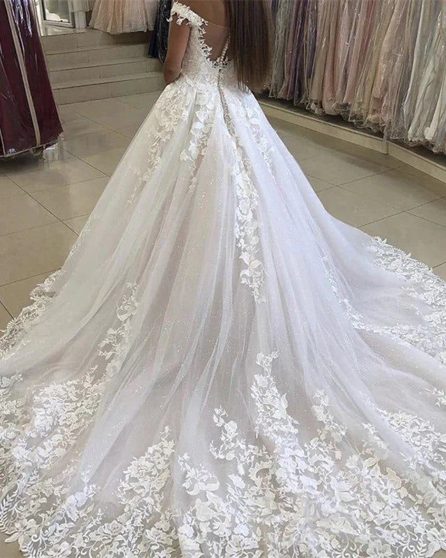 Elegant Off-Shoulder Ball Gown Wedding Dress with Lace Applique - 2025 Bridal Collection for Church Ceremony & Romantic Reception