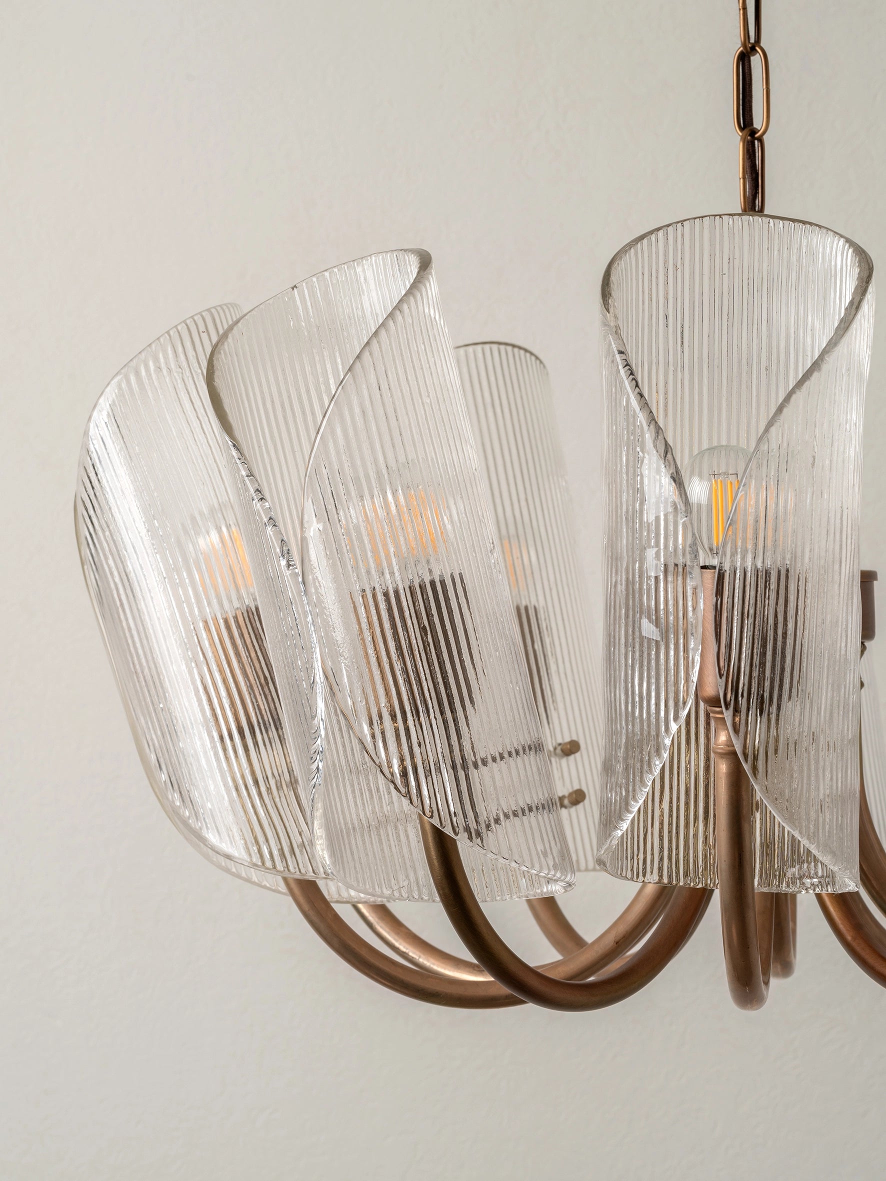 Vintage Cannoli 10-Light Chandelier with Aged Brass Finish & Textured Glass - Perfect for Dining Room, Foyer, or Bedroom Lighting
