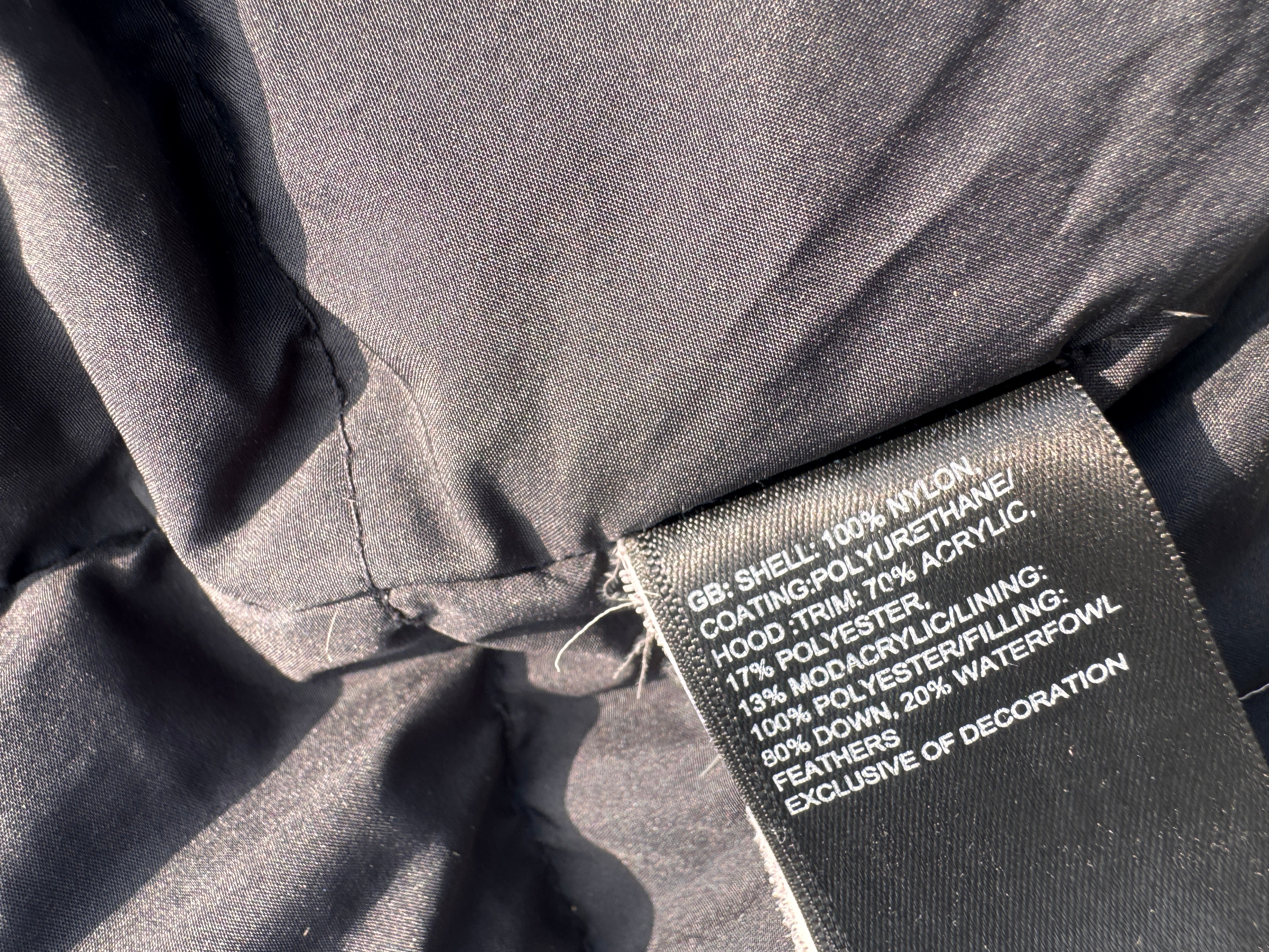 The North Face Women's S Size Puffer Jacket - Lightweight Warm Winter Coat for Outdoor Activities & Daily Wear