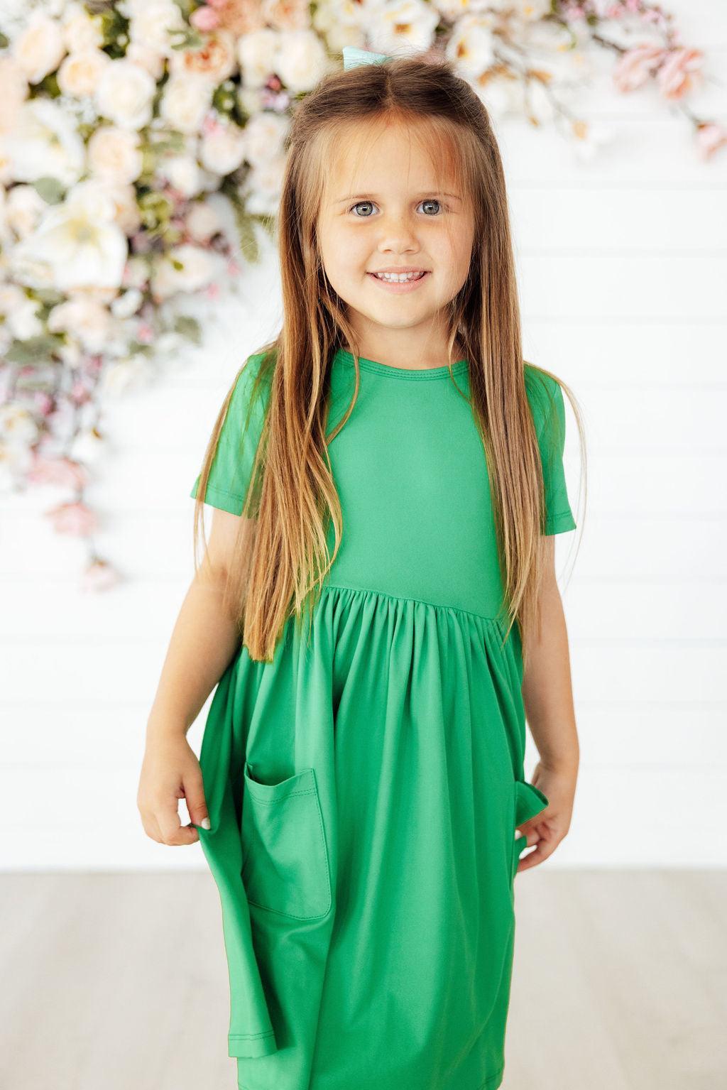 Kelly Green Short Sleeve Pocket Twirl Dress for Women - Flowy Summer Dress for Parties, Weddings & Casual Outings