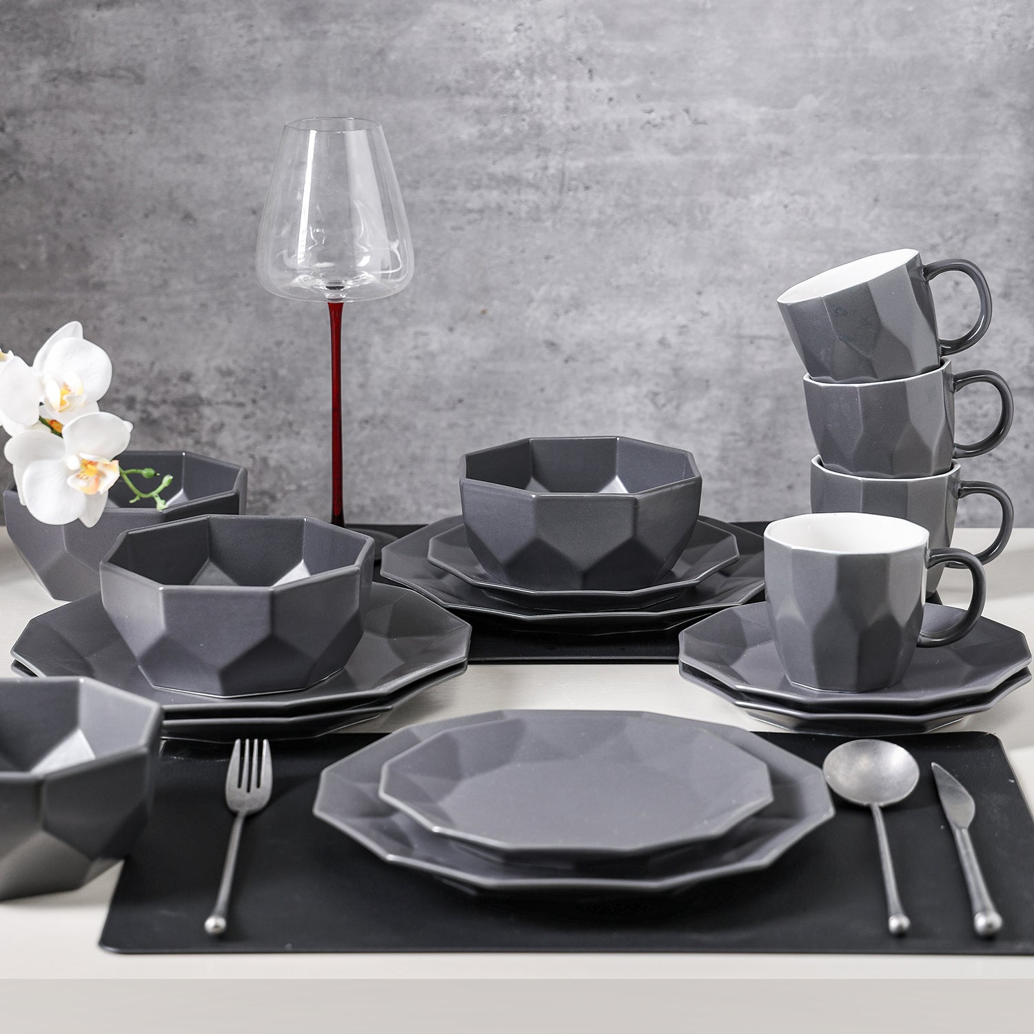 Premium Jamie Porcelain Dinnerware Set - Elegant Grey 16-Piece Dinnerware Set for 4, Dishwasher & Microwave Safe - Perfect for Family Dinners, Entertaining Guests & Special Occasions