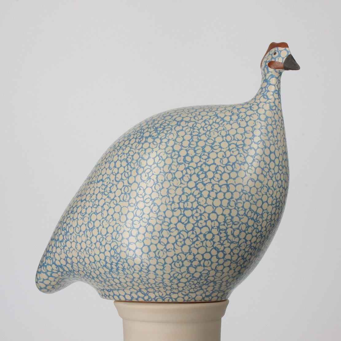 Matte White Spotted Lavender Guinea Hen - Decorative Ceramic Figurine for Home Decor, Farmhouse Style Accent Piece | Perfect for Shelf Display, Table Centerpiece, and Country Cottage Decorating