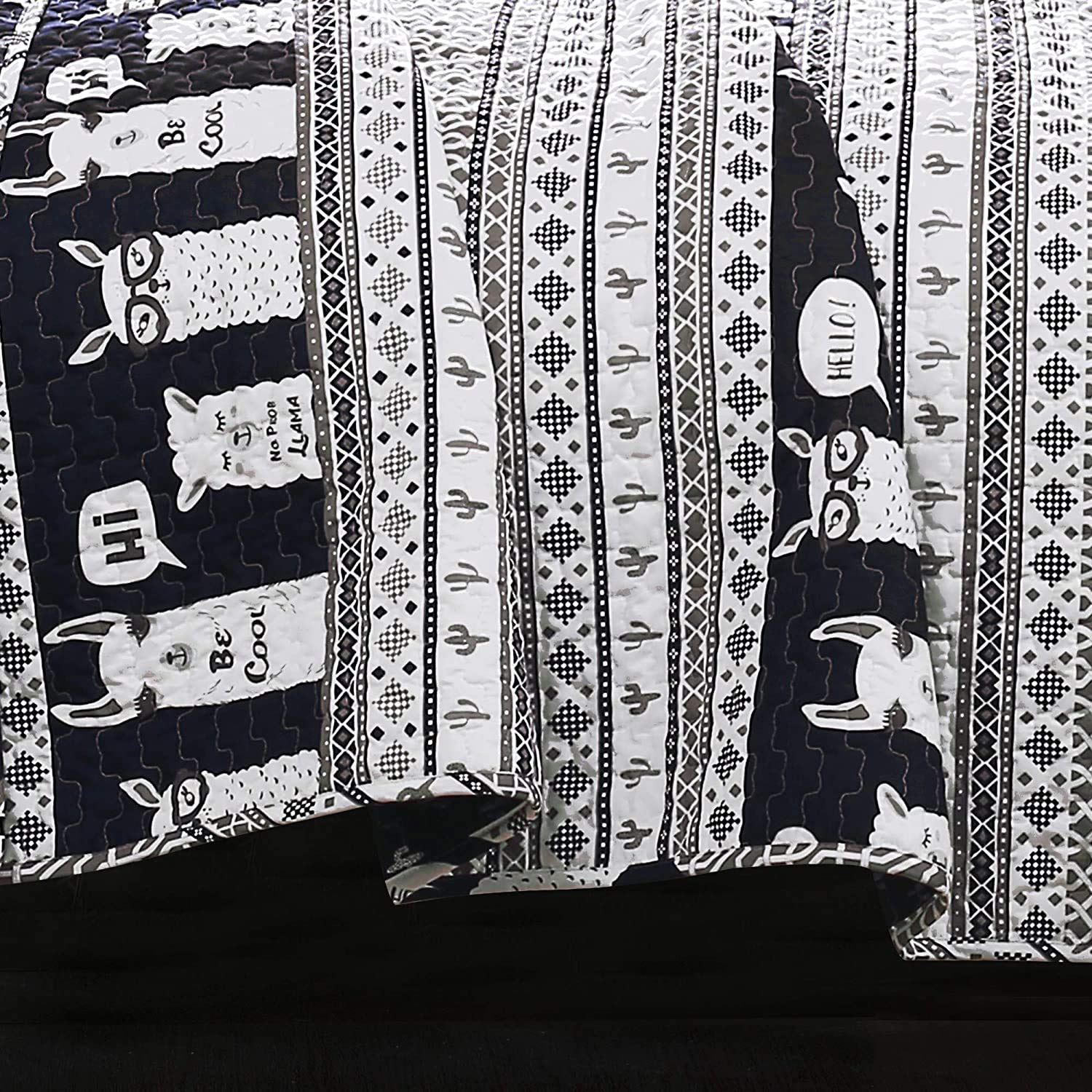 Lush Decor Navy Llama Quilt Set - Full/Queen for Cozy Bedroom