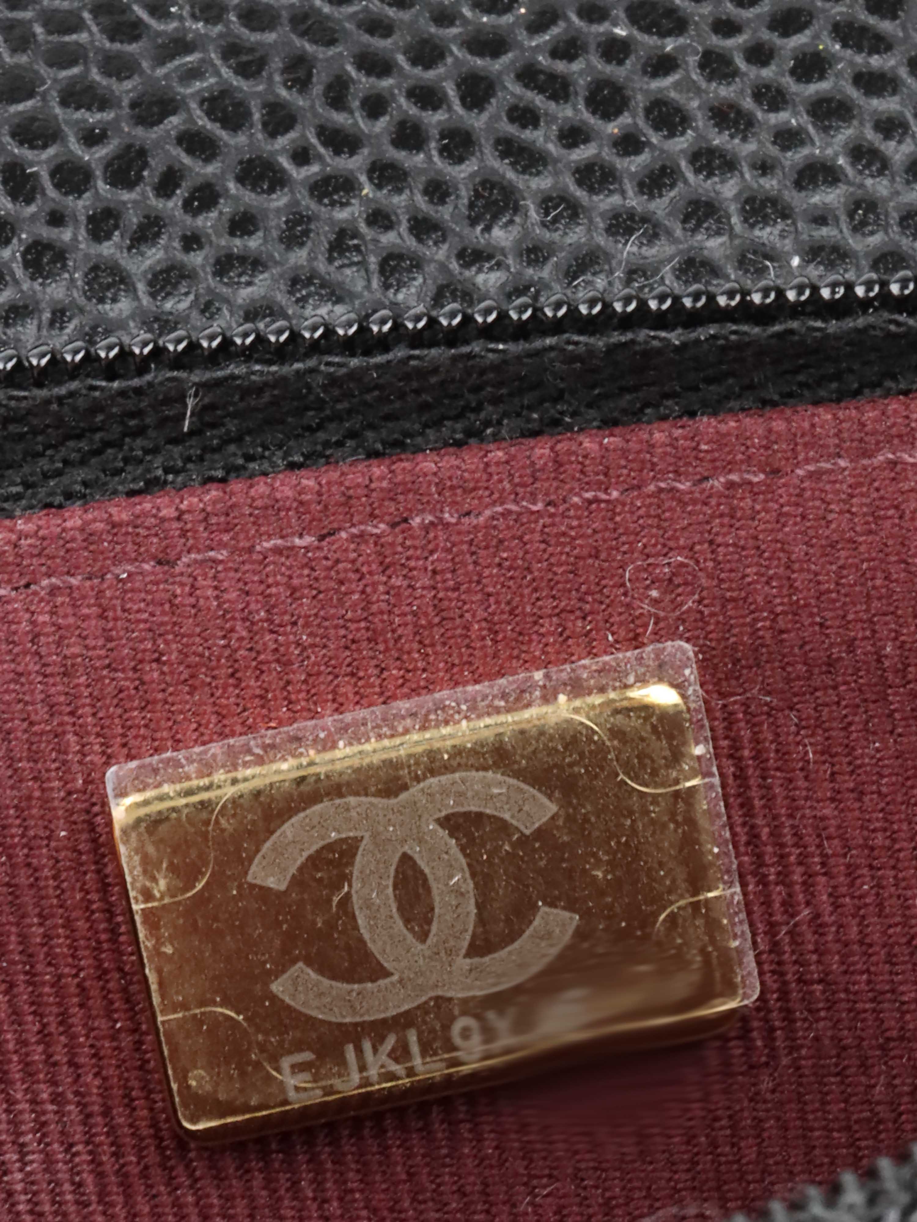 Chanel Black Caviar Leather Wallet on Chain with Gold Hardware - Luxury Crossbody Bag for Women, Perfect for Evening Events & Daily Use
