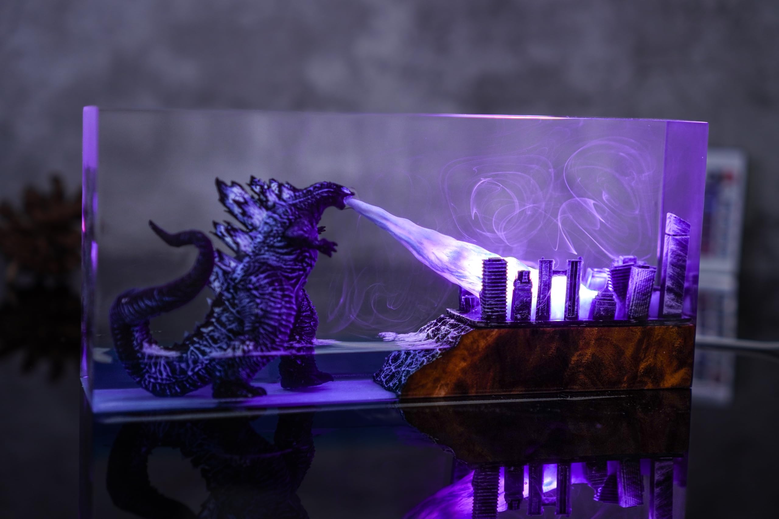 Diorama Monster & Underground City Resin Wood Art Lamp - XL (11.5x22.5cm) Night Light, Unique Home Decor Gift for Men, Valentine's Present | Perfect for Bedroom, Gaming Room & Fantasy Theme Decor