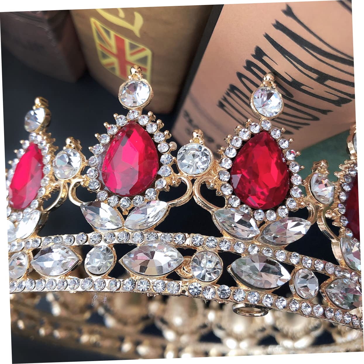 Exquisite Diamond Wedding Headdress for Bride, Bridal Party & Prom - Elegant Hair Accessory for Weddings, Proms & Special Occasions