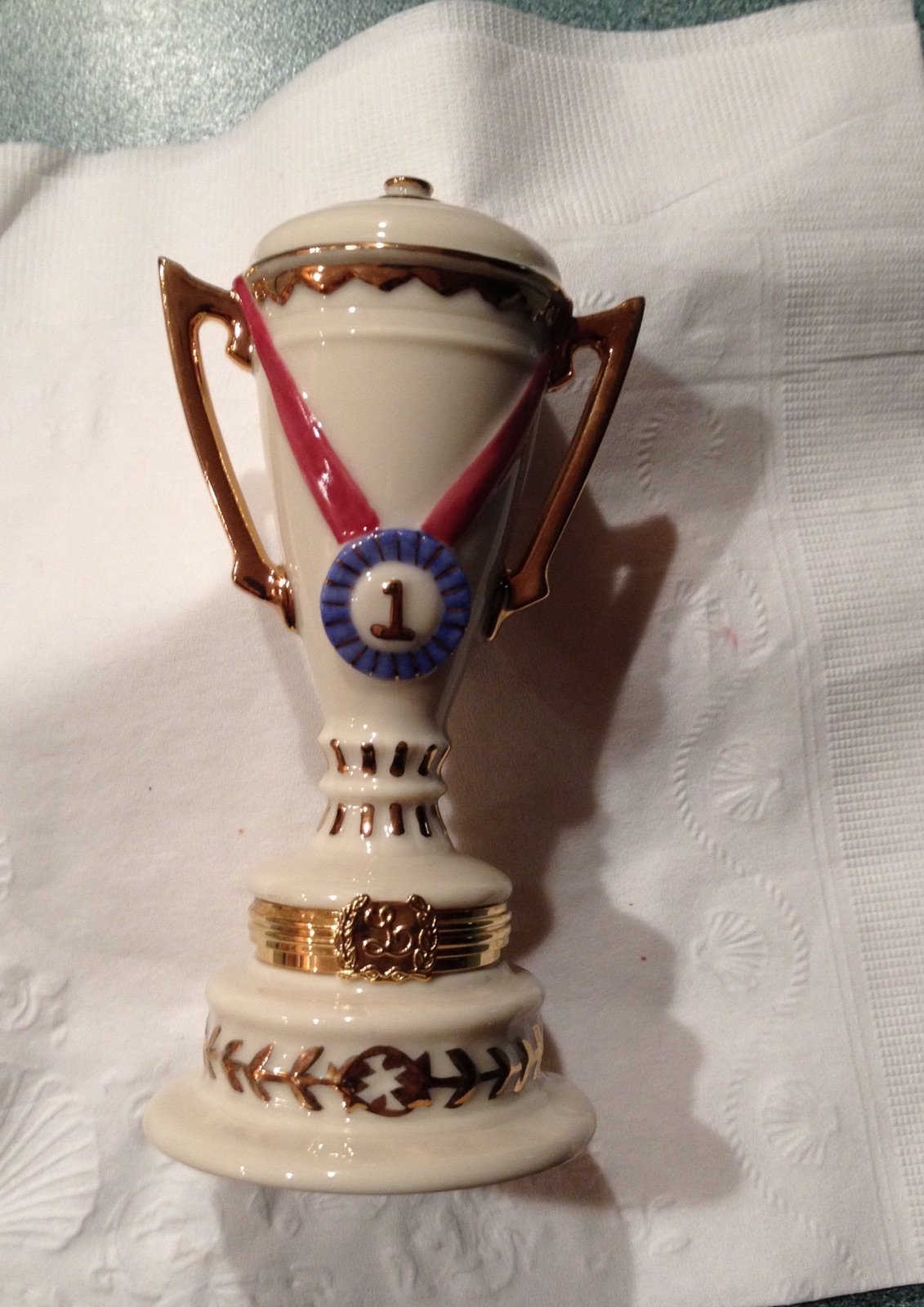 Lenox Trophy Treasure Trinket Box - Elegant Jewelry Storage & Keepsake Organizer for Rings, Necklaces & Small Valuables | Perfect Gift for Weddings, Anniversaries & Special Occasions