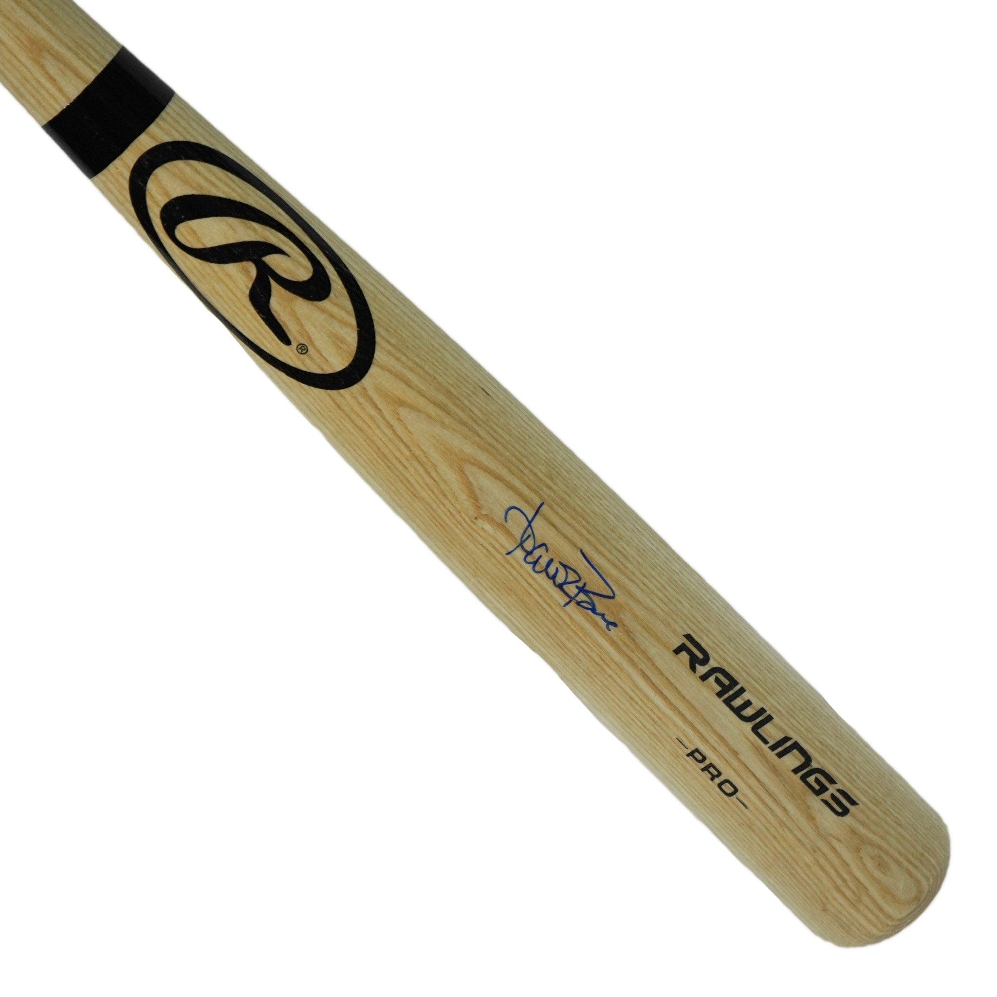 Aaron Boone Autographed Rawlings Pro Blonde Baseball Bat - Beckett Certified - Perfect for Yankees Fans & Sports Memorabilia Collectors
