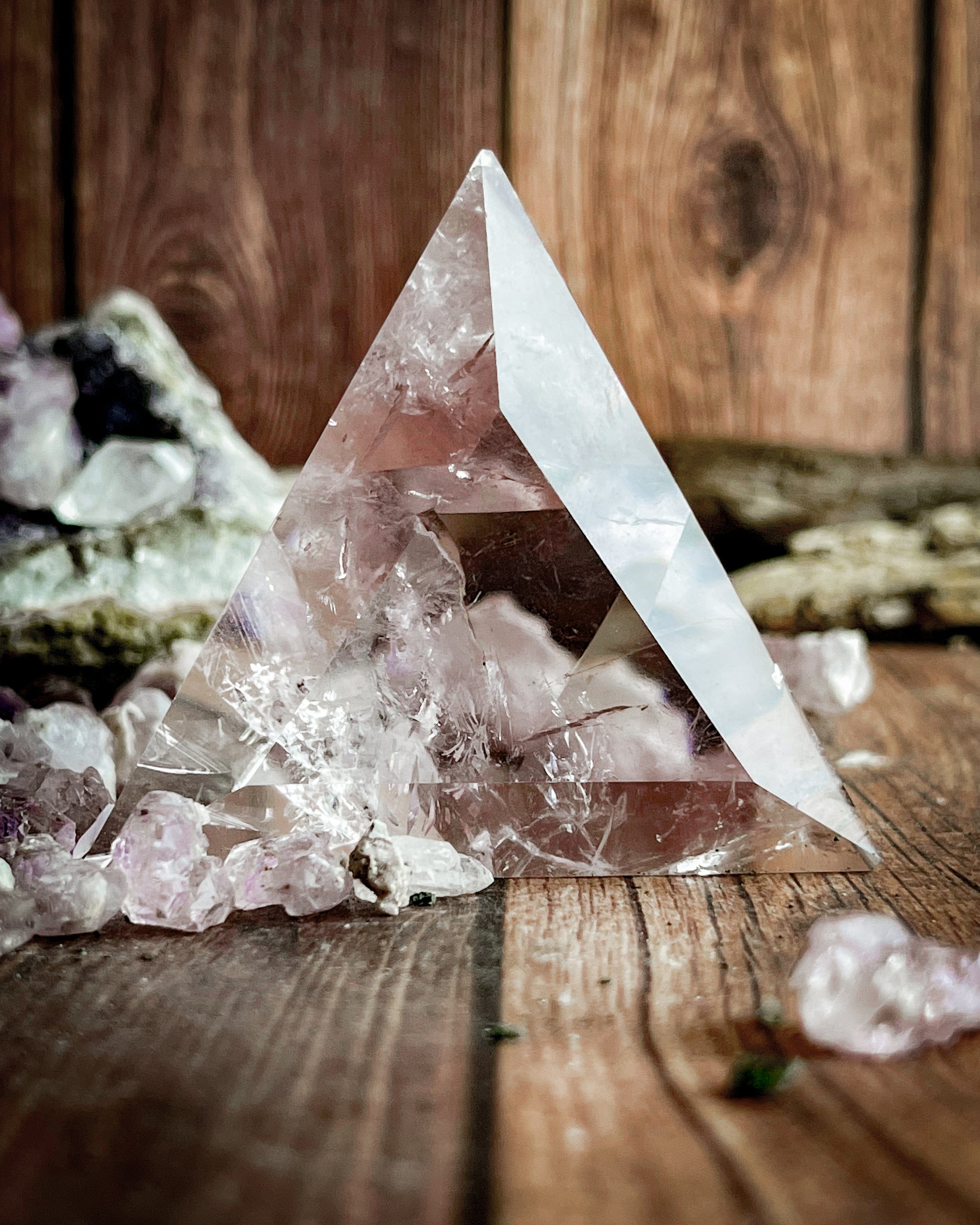 Natural Amethyst Triangle Carving - Healing Crystal for Meditation, Yoga & Home Decor - Spiritual Gift for Women & Men
