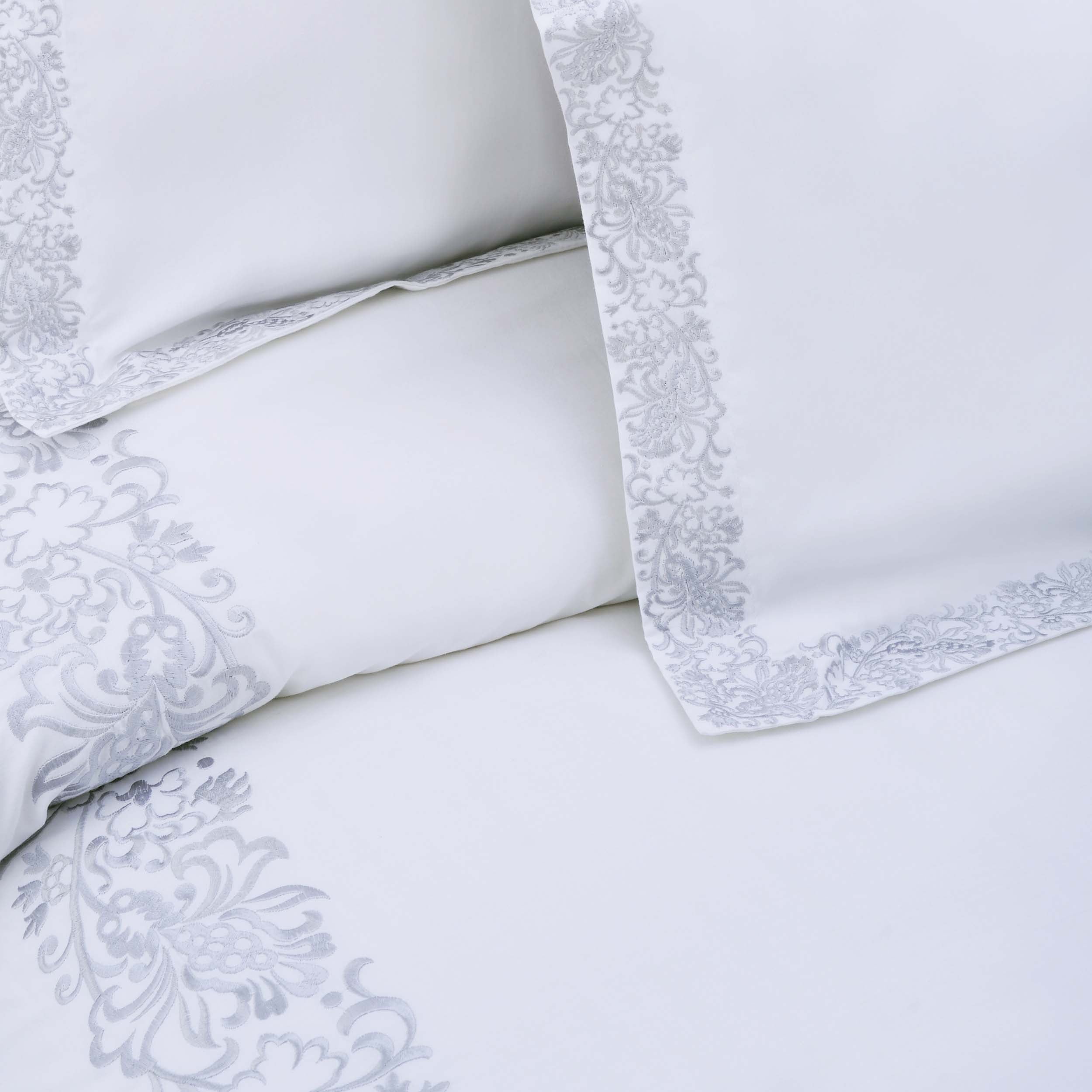 Moonlawn Cotton Floral Embroidered Duvet Cover Set - Queen Size 3-Piece Bedding Set with Pillowcases, Soft & Breathable for All Seasons - Perfect for Master Bedroom, Guest Room & Cozy Home Decor