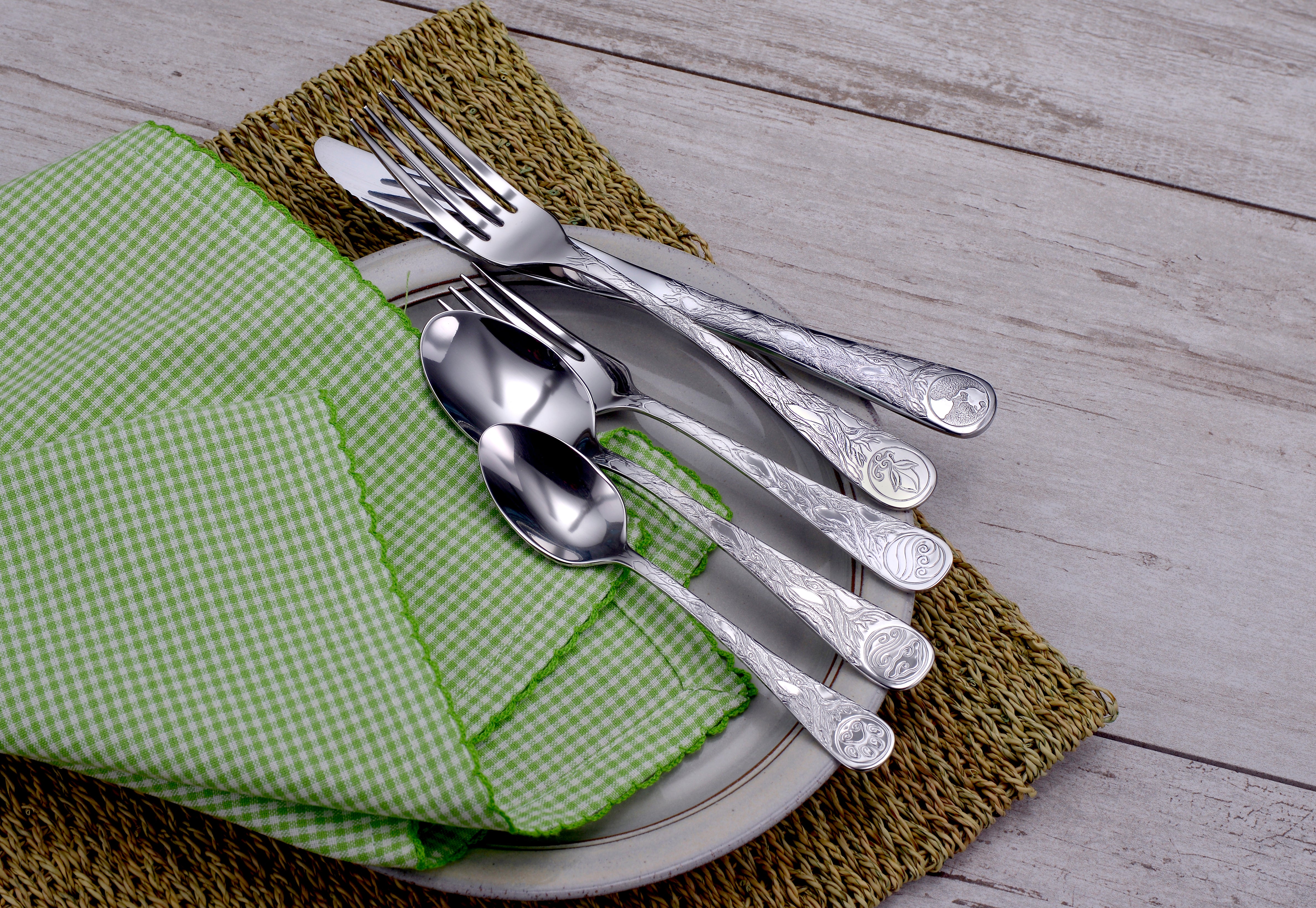 45-Piece Earth-Themed Dinnerware Set - Eco-Friendly Plates, Bowls & Mugs for Family Dining & Outdoor Picnics