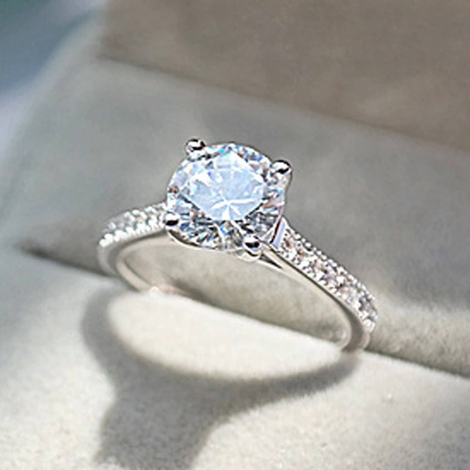Elegant Women's Wedding Ring - 925 Sterling Silver Cubic Zirconia Diamond Ring with 4-Prong Setting | Perfect Engagement, Anniversary & Valentine's Day Gift for Her | Ideal for Weddings, Proposals & Special Occasions