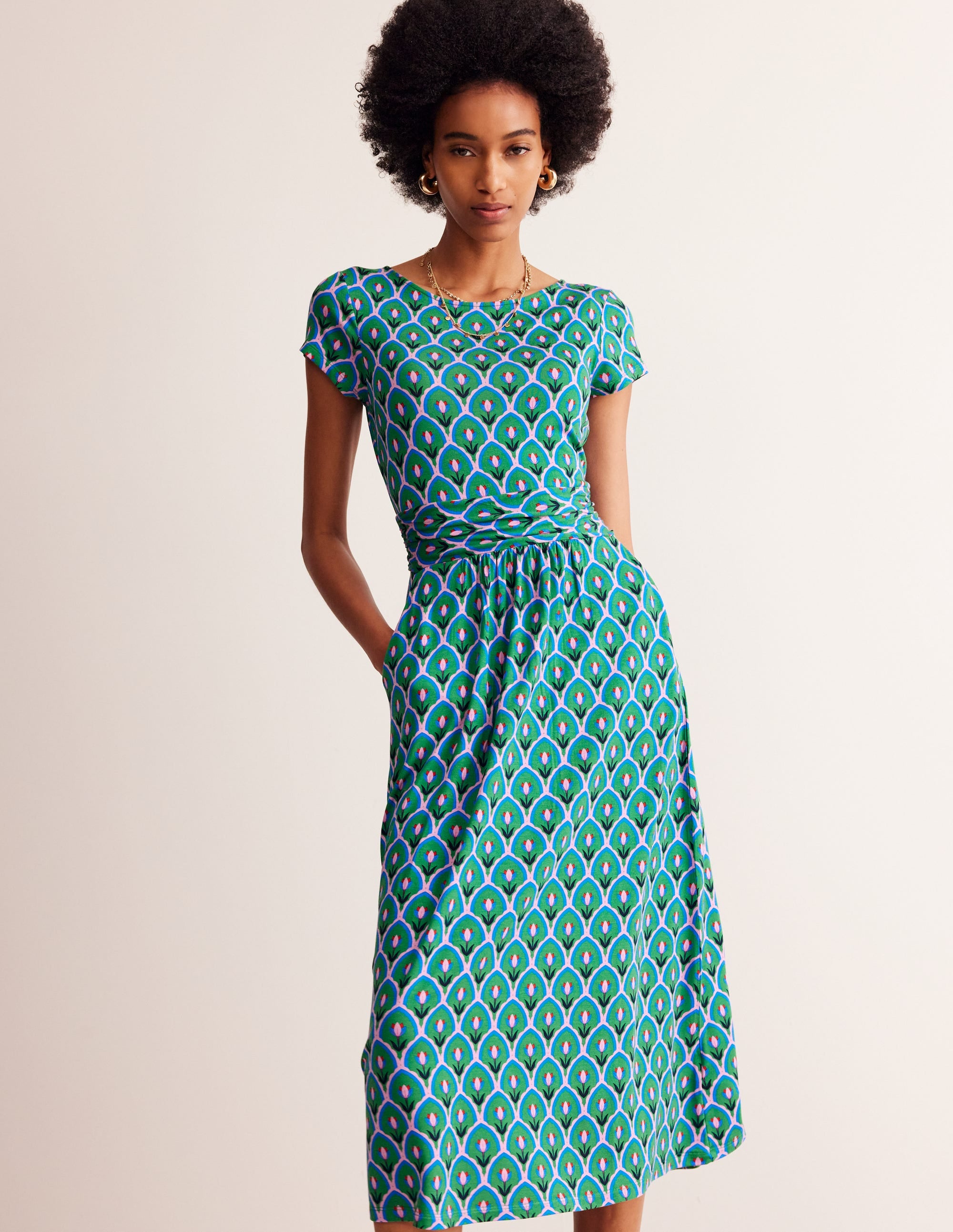 Amelie Jersey Midi Dress - Rich Emerald Green Tulip Scallop Hem Summer Casual Dress for Women | Perfect for Beach Vacations, Date Nights & Office Wear