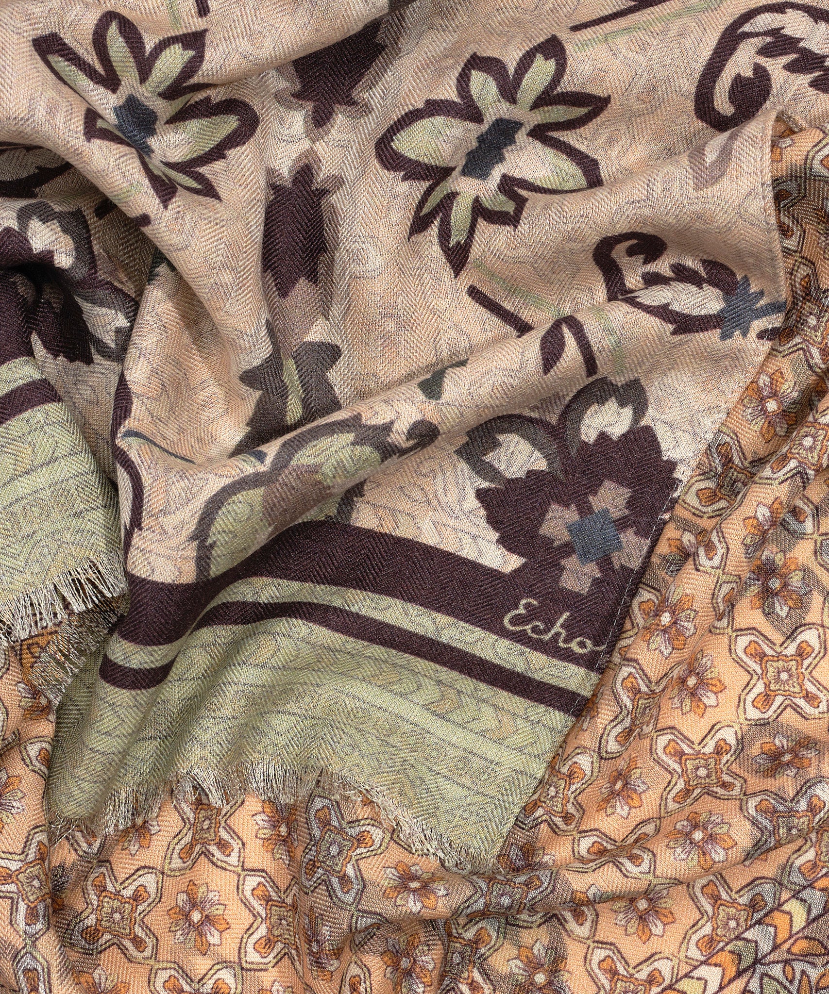 Bohemian Tapestry Wrap - Stylish & Versatile Scarf for Women - Perfect for Beach, Festival, Yoga & Home Decor