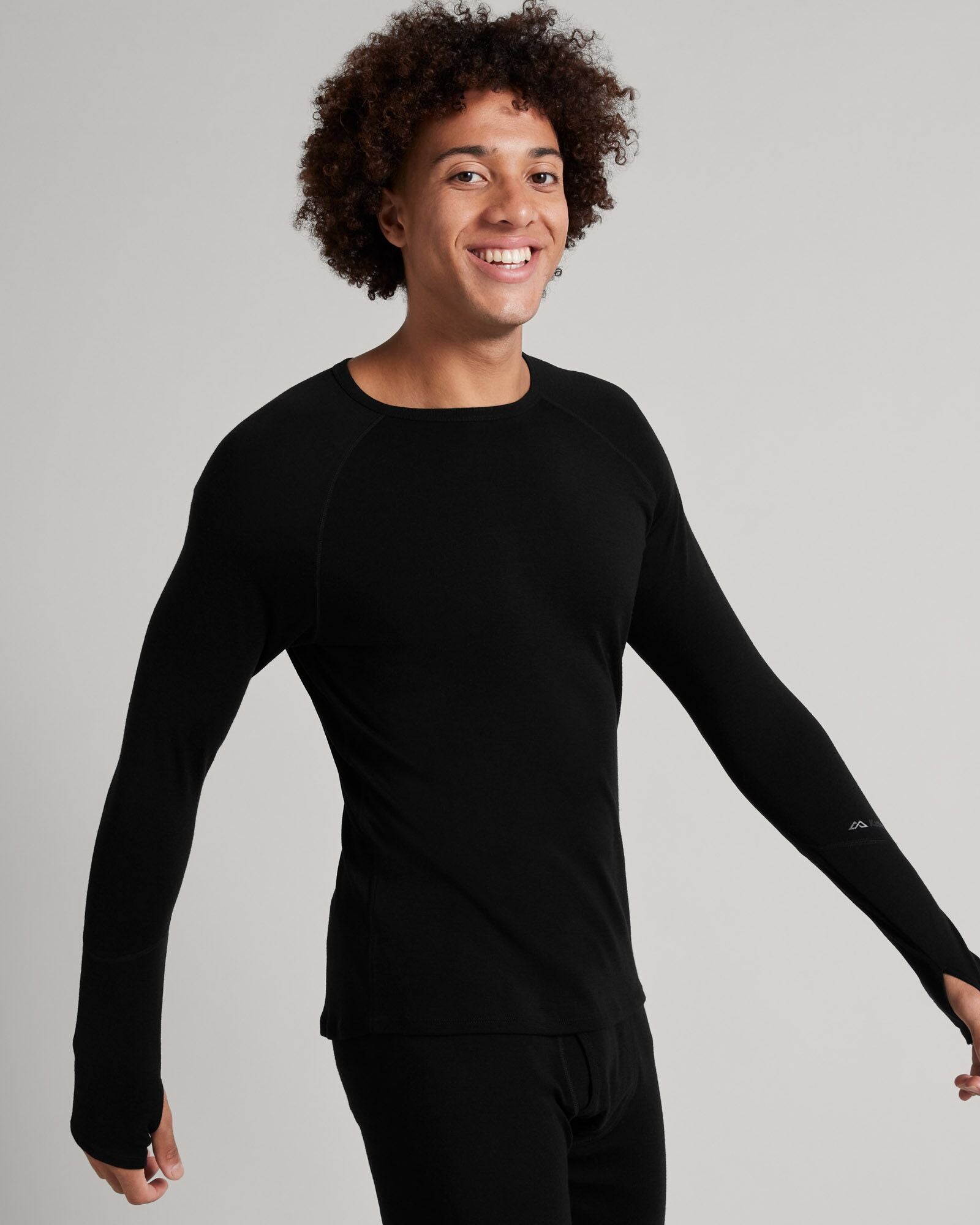 KMD Merino Wool Baselayer Long Sleeve Top for Men - Black | Moisture-Wicking Thermal Underwear for Hiking, Skiing & Outdoor Activities
