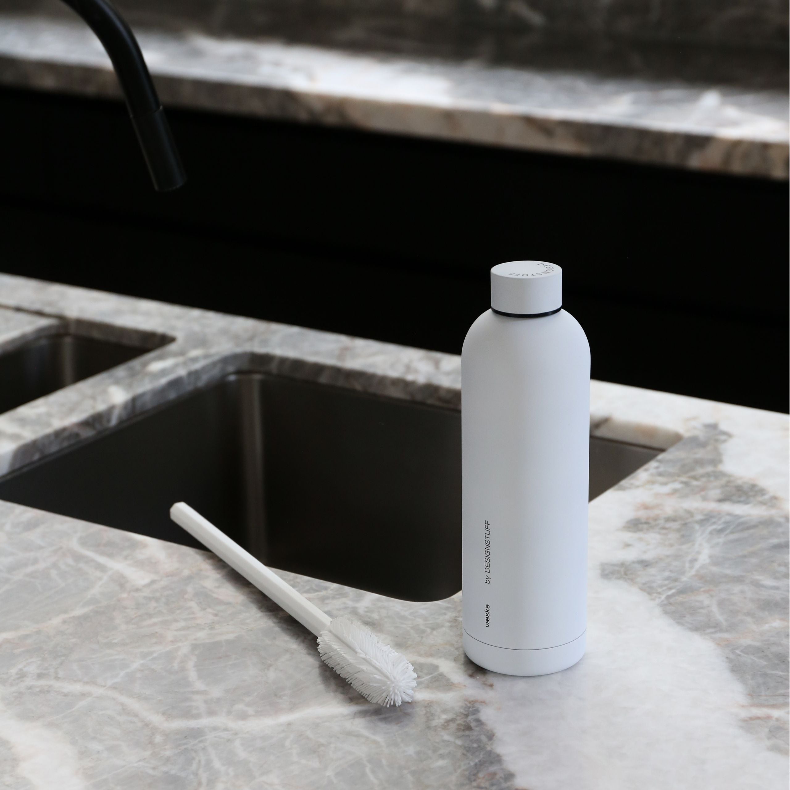DESIGNSTUFF Hydration Duo - Reusable Water Bottle & Cleaning Brush Gift Set, BPA-Free, White | Perfect for Gym, Office, Travel & Outdoor Activities