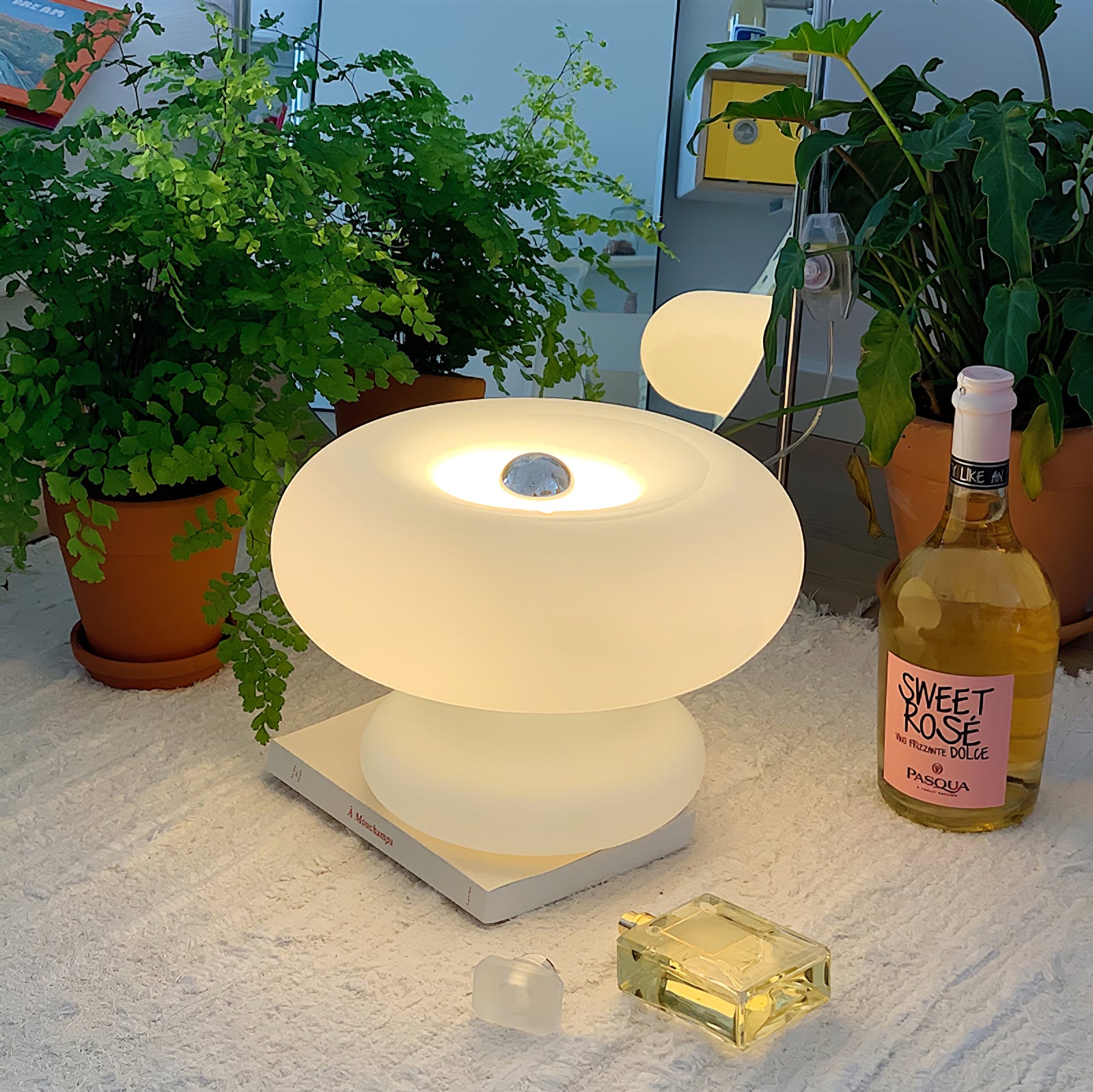 Stylish Donut Table Lamp - Modern LED Night Light for Bedroom, Living Room & Office Decor - Perfect for Reading, Relaxing & Creating Cozy Ambiance