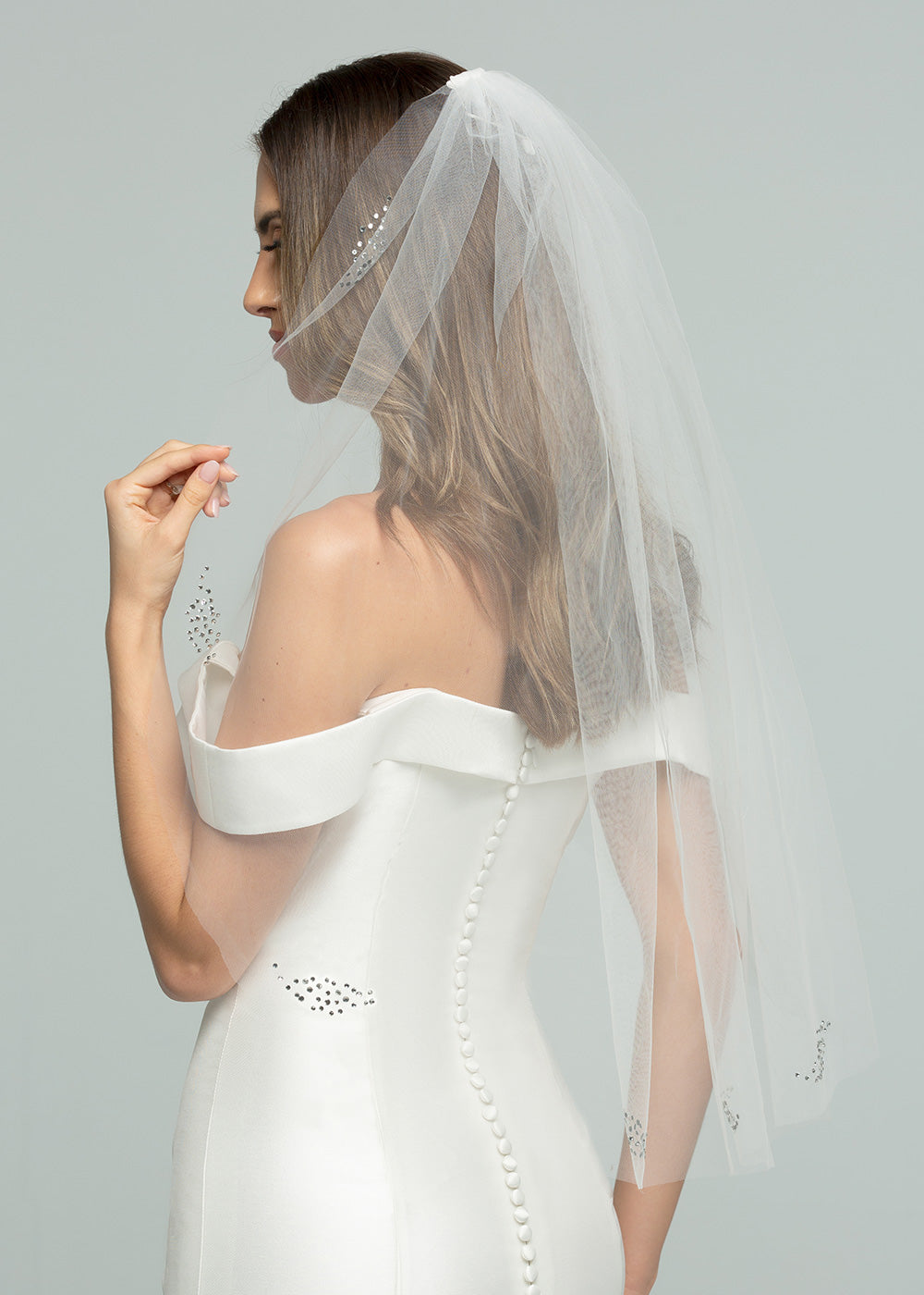 Elegant V1031 Elbow Length Wedding Veil With Delicate Beading - Perfect for Bridal Ceremonies, Proms & Formal Events