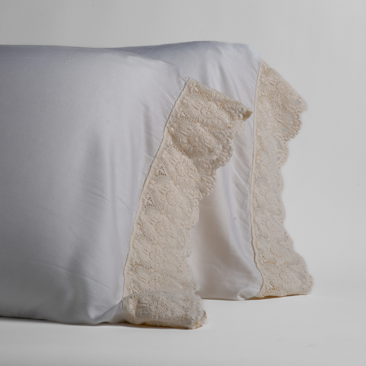 Premium Madera Luxe Pillowcase (Single) - 100% Organic Cotton Cooling Pillow Cover for Hot Sleepers - Perfect for Bedroom, Hotel, Travel & Home Decor