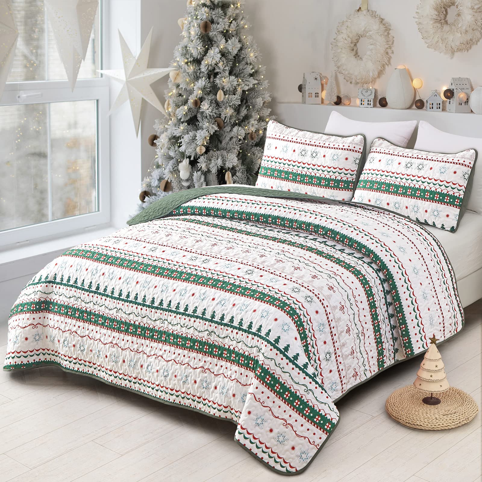 Christmas Quilt Set Queen Size 3-Piece - Green Holiday Bedspread with Xmas Tree Design - Cozy Festive Bedding for Winter, Home Decor, Family & Friends Gift - Perfect for Bedroom, Guest Room & Holiday Gatherings