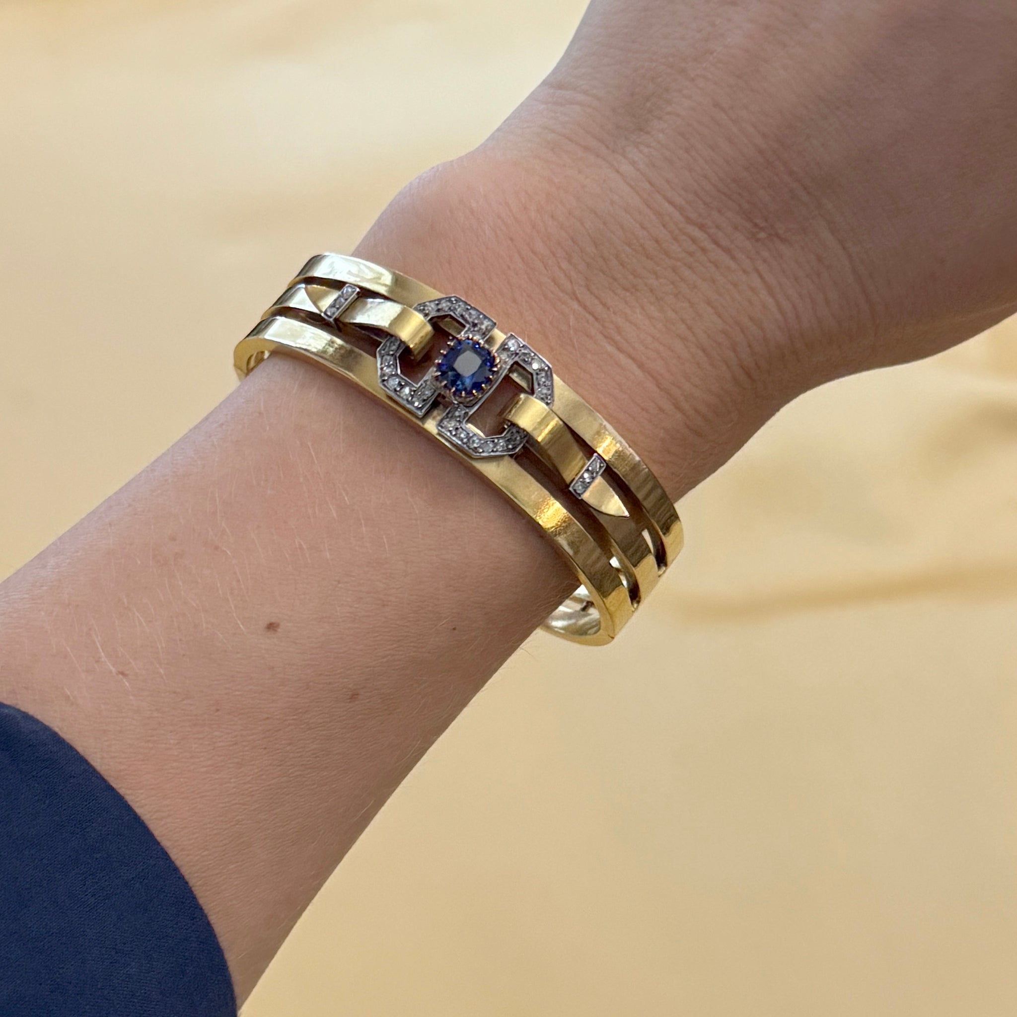 1.48ct Victorian Sapphire & Diamond 18K Gold French Bangle - Elegant Vintage Jewelry for Weddings, Anniversaries & Special Occasions