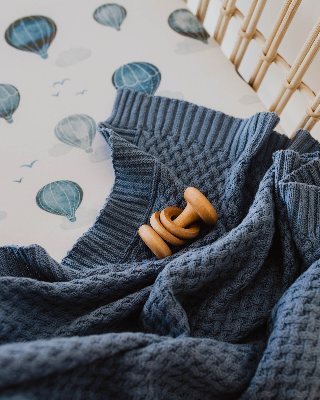 Snuggle Hunny Diamond Knit Baby Blanket - Ultra Soft & Cozy Blanket for Newborns & Toddlers - Perfect for Nursery, Stroller & Cuddle Time
