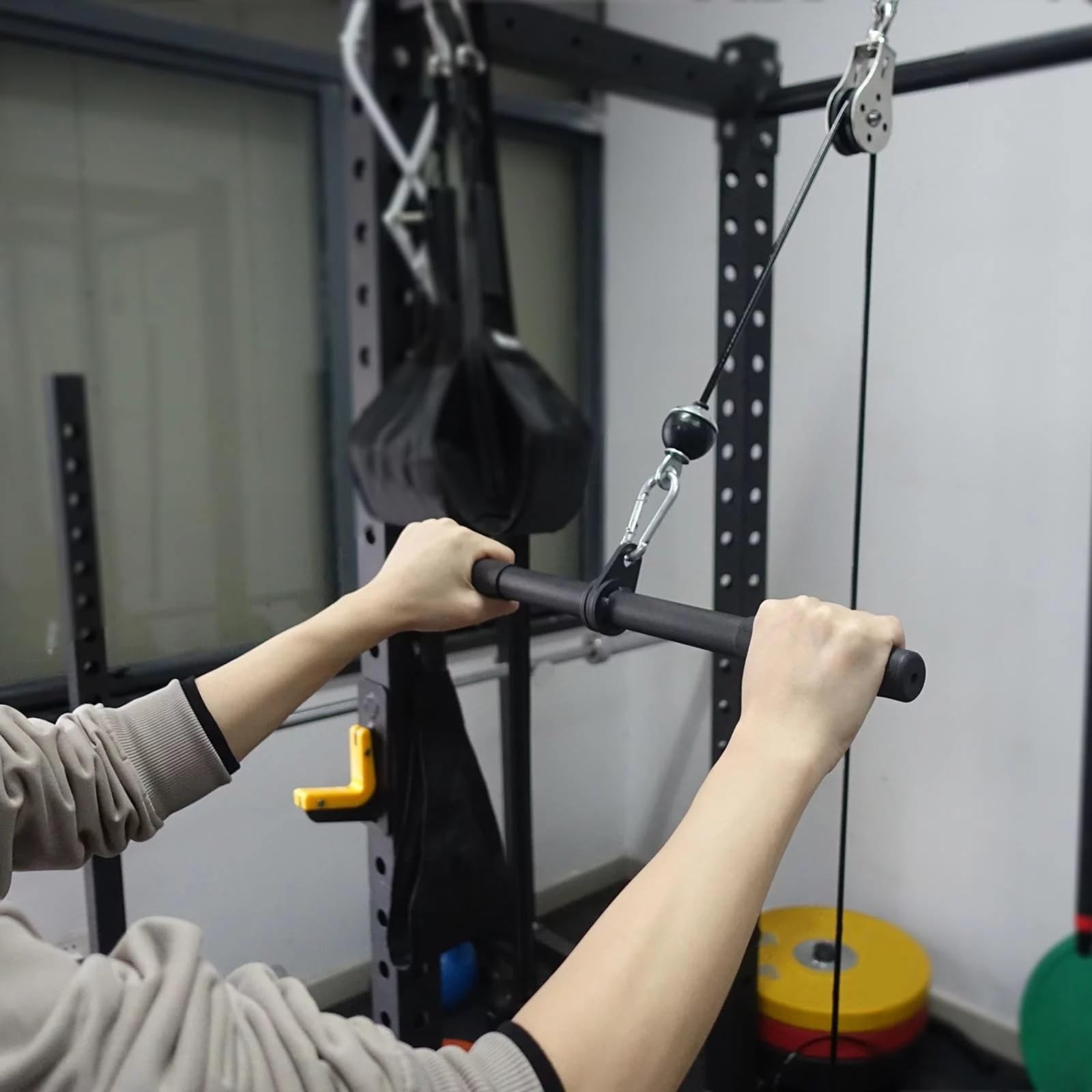 Lat Pulldown Bar Attachment for LAT Pulley System - Straight Bar Rowing Machine Handle for Home Gym, Strength Training Equipment for Triceps, Back & Arm Muscles - Perfect for Home Workouts & Commercial Gyms