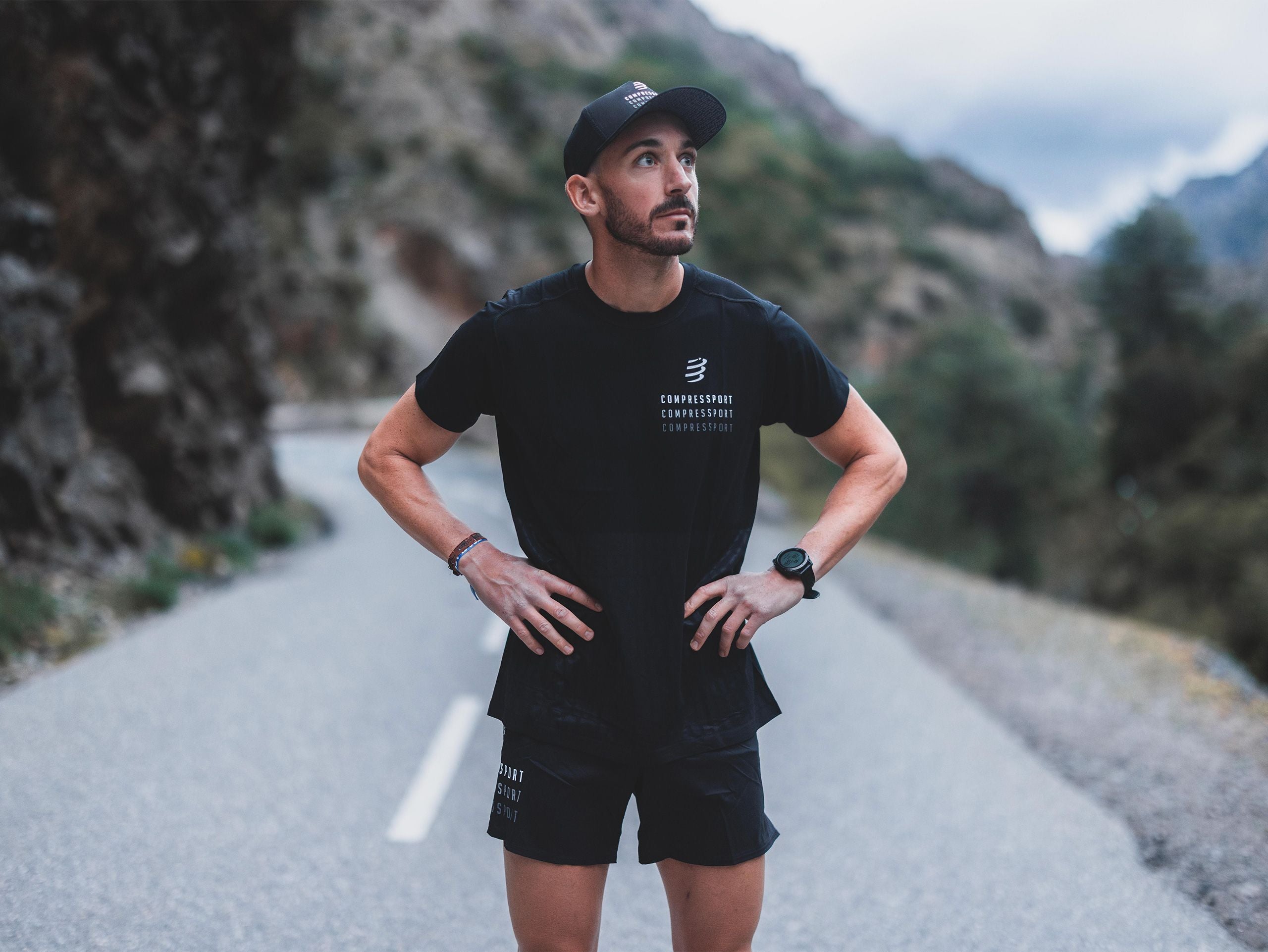 Compressport Men's Performance Short Sleeve T-Shirt 2023 Edition - Moisture Wicking Athletic Shirt for Running & Workouts - Black/White