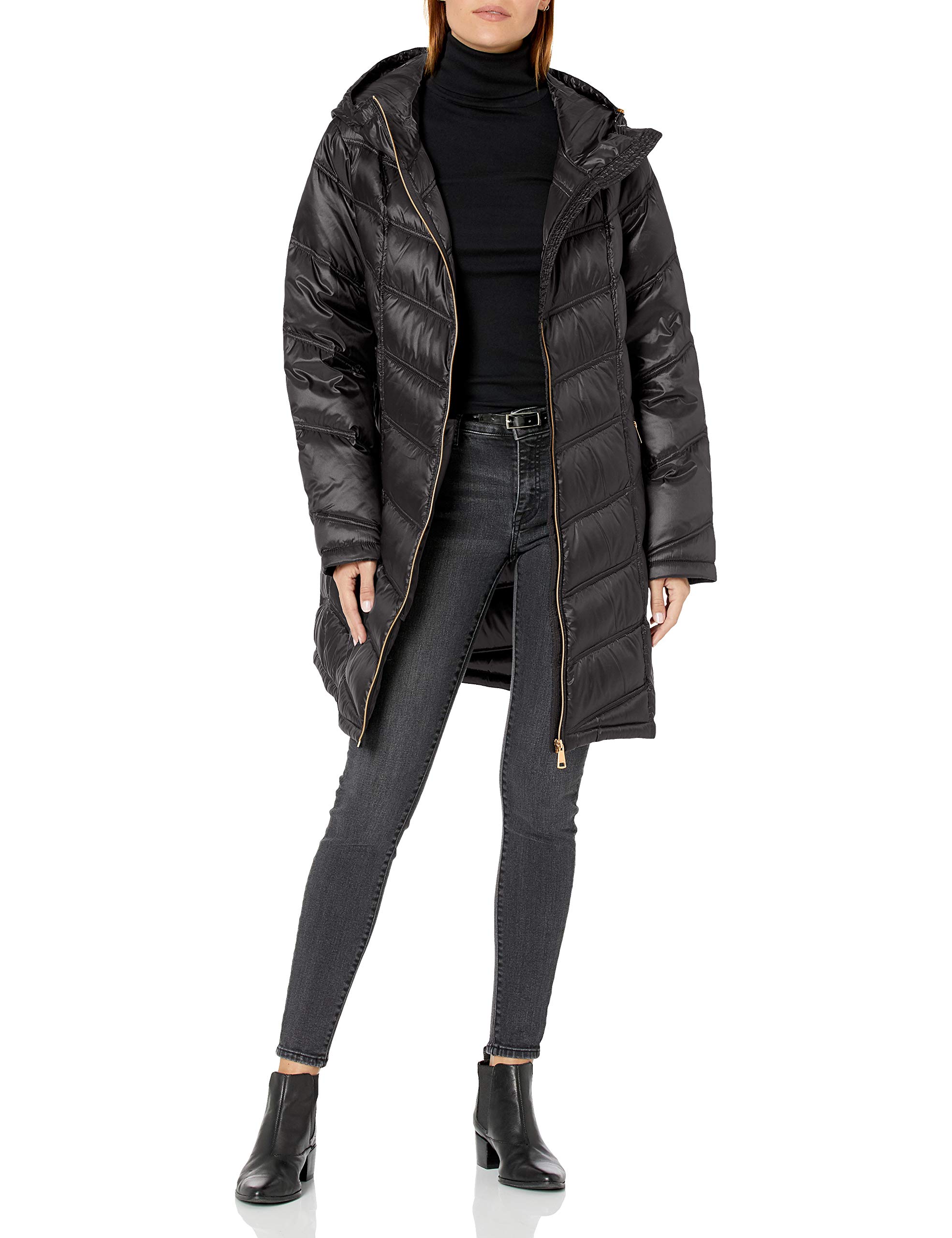 Calvin Klein Women's Hooded Chevron Quilted Packable Down Jacket - Lightweight Winter Coat for Regular & Plus Sizes | Perfect for Travel, Outdoor Activities & Cold Weather Fashion