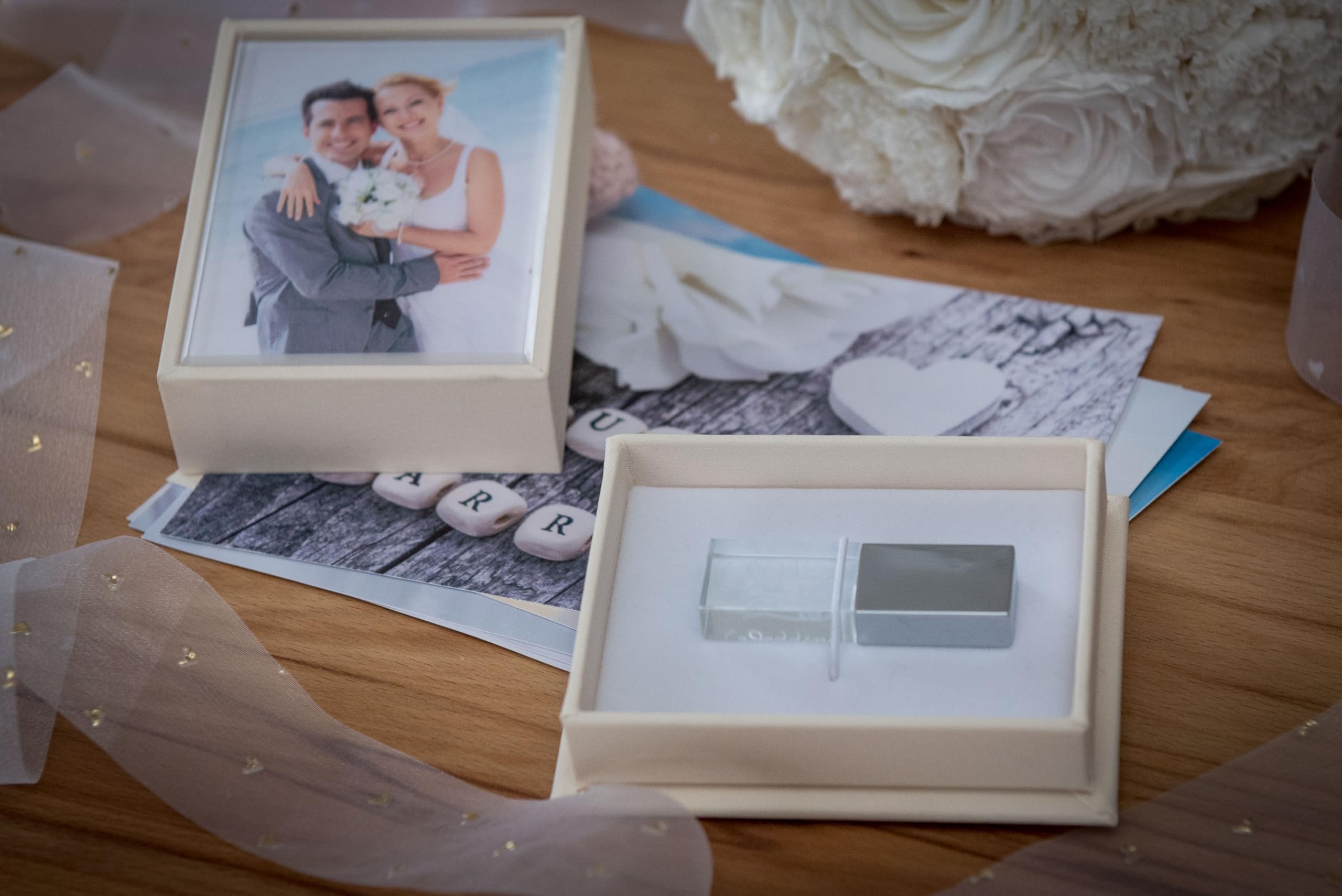 Clear Acrylic USB Storage Box with Window - Organize USB Drives, Cables & Small Tech Accessories - Perfect for Home, Office & Travel Use