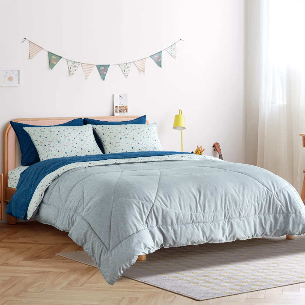 KASENTEX 5-Piece Super Soft Easy-Wash Twin Size Bed in a Bag Set - Grey Comforter, Flat Sheet, Fitted Sheet, Pillowcase & Sham for Boys, Girls, Teens & Kids | Perfect for Kids' Bedrooms, Sleepovers & Dorm Rooms