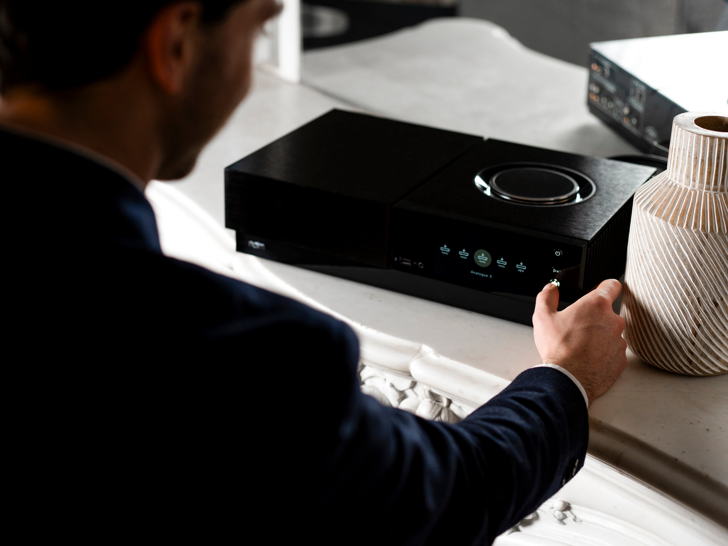 Naim Uniti Nova Power Edition Hi-Fi Streaming Amplifier - Premium Audio System for Home Theater & Music Listening - Perfect for Living Rooms, Studios & Audiophiles