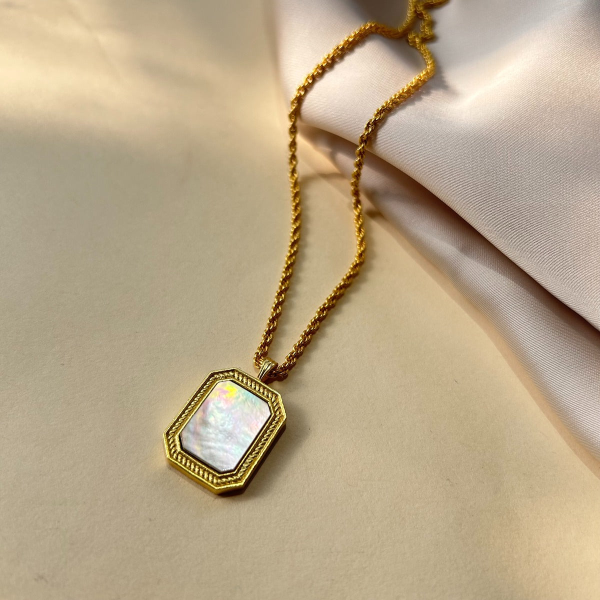 True Essence Mother of Pearl Pendant Necklace & Stud Earrings Set - Elegant Jewelry Gift for Women, Perfect for Weddings, Anniversaries and Special Occasions