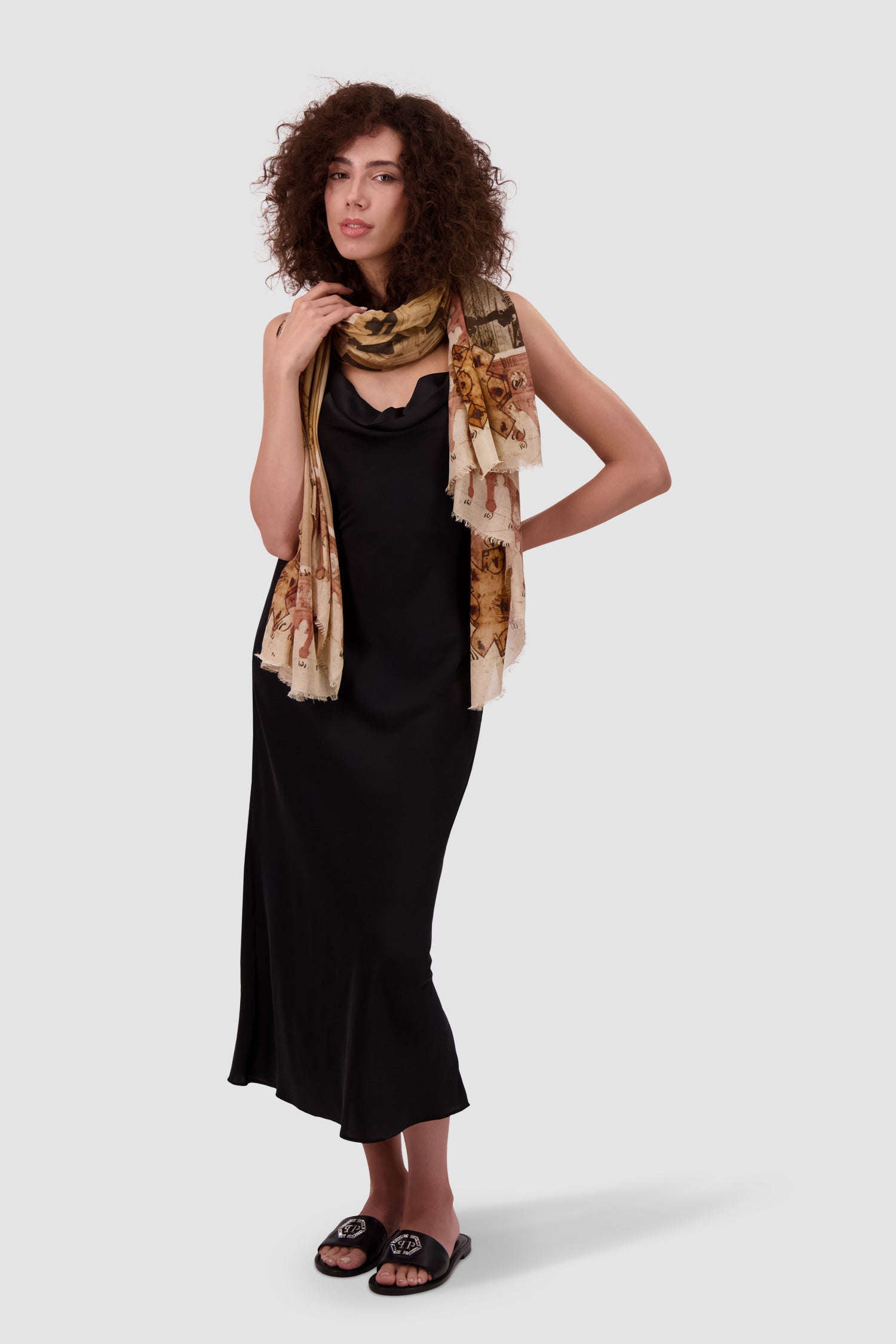 Faliero Sarti Beige Duomo Milano Shawl - Luxury Italian Cashmere Wrap for Women, Perfect for Travel, Office & Evening Events