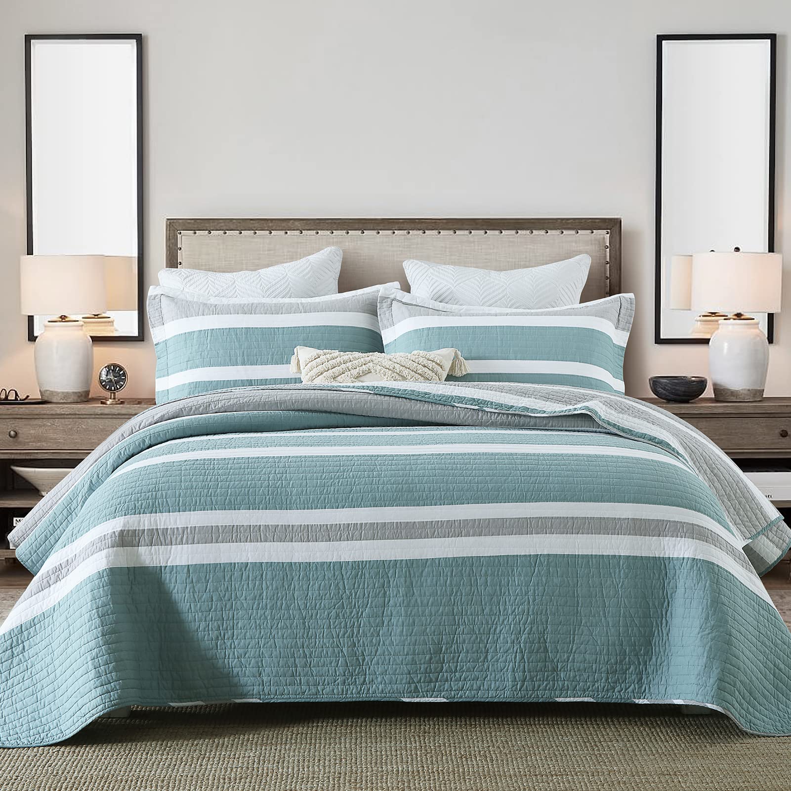 100% Cotton King Size Quilt Set - Lightweight Reversible Striped Bedspread for All Seasons | 3-Piece King Bedding Set in Grayish Green | Perfect for Master Bedroom, Guest Room & Cozy Home Decor