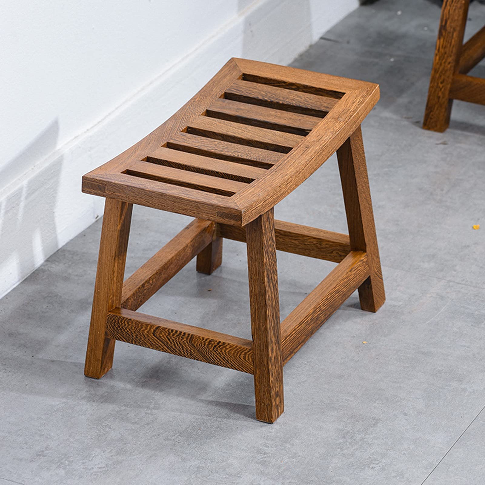 Wooden Shower Stool - Small Bathroom Bench with Curved Design, Anti-Slip Feet & Strong Bearing Capacity for Sauna, Shower, Changing Shoes | Indoor & Outdoor Use