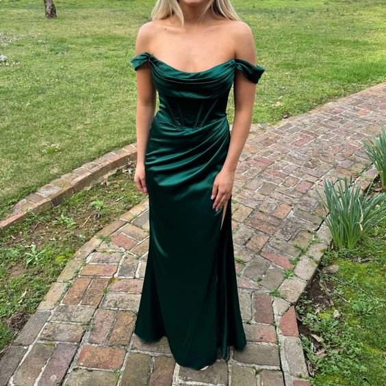 Elegant Off-The-Shoulder Green Mermaid Prom Dress for Formal Events & Parties - Perfect for Homecoming, Quinceañera & Evening Gala (Style J4937)