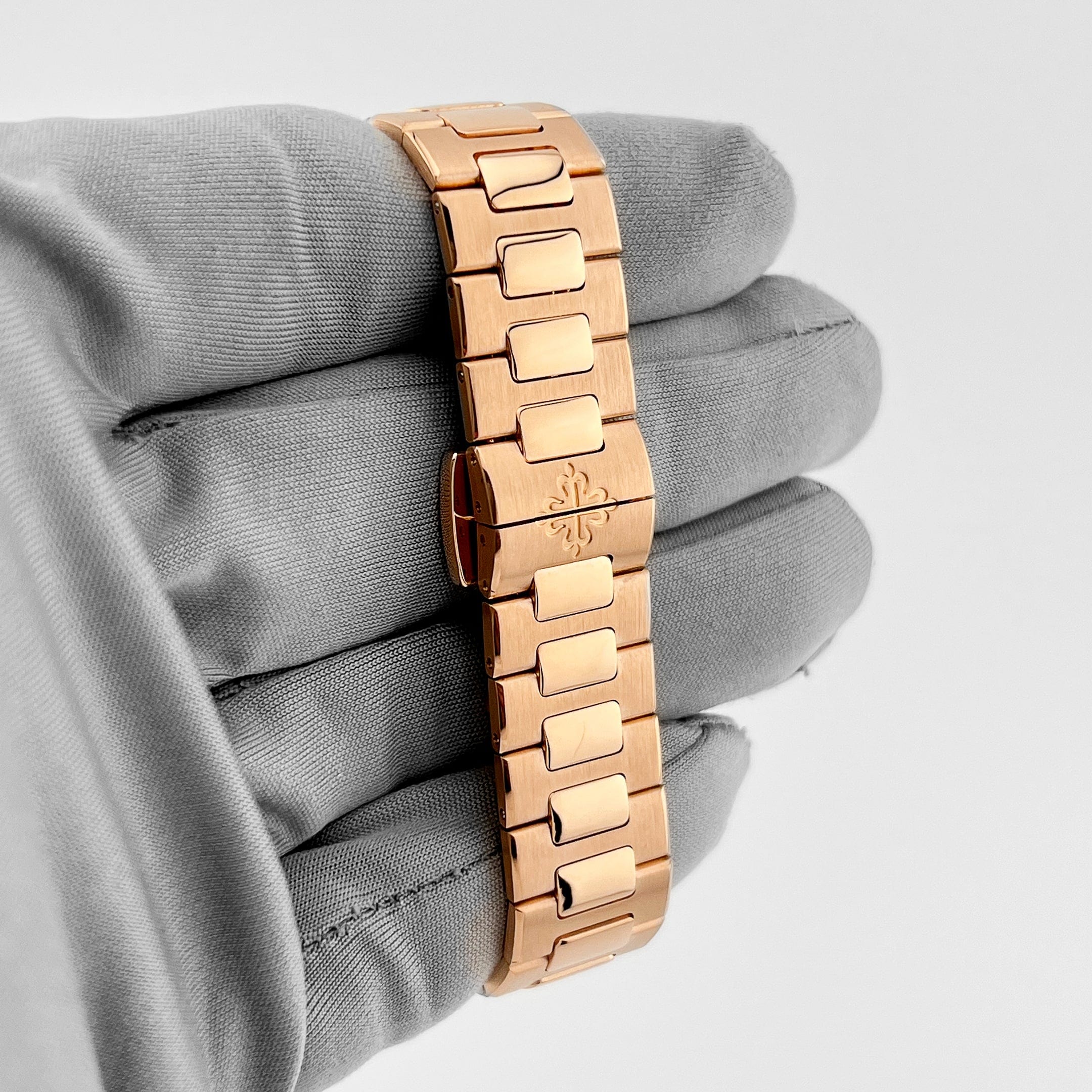 Patek Philippe Nautilus 7010/1R 010 Ladies Rose Gold Watch with Brown Dial & Diamond Bezel - Luxury Women's Wristwatch for Special Occasions & Gifts