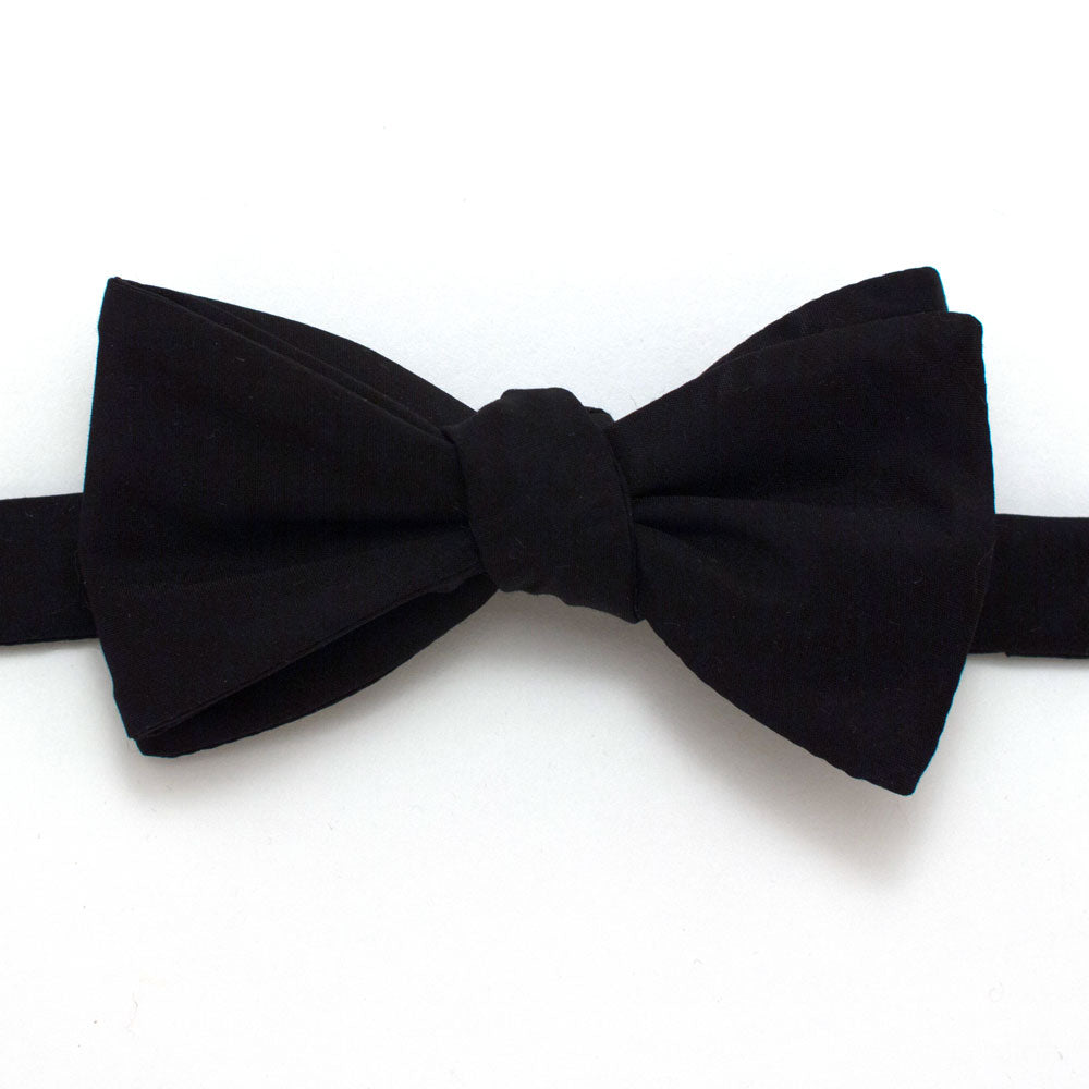 Elegant Black Formal Bow Tie for Men - Classic Wedding, Prom & Business Attire Accessory - Perfect for Tuxedos, Suits & Special Occasions