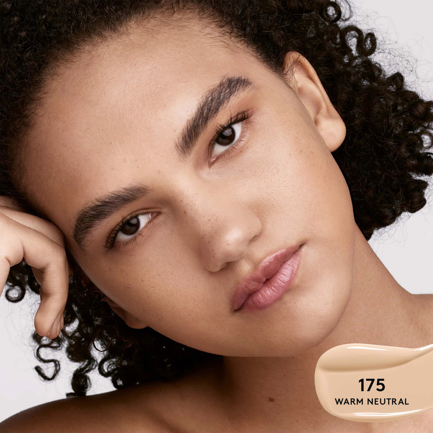Fenty Beauty Soft’Lit Naturally Luminous Hydrating Longwear Foundation - 40 Shades, Lightweight & Buildable Coverage, 24-Hour Wear - Perfect for Daily Makeup & Special Occasions