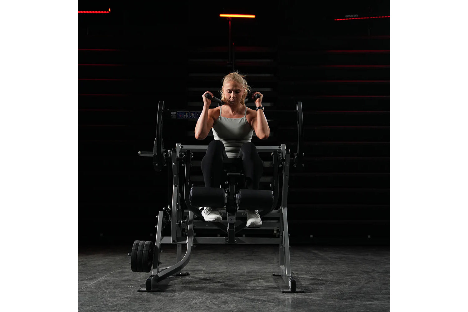 Hammer Strength Plate Loaded Abdominal Oblique Crunch Machine - Gym Equipment for Core Workouts & Strength Training - Perfect for Home & Commercial Fitness Centers