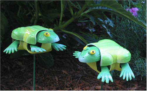 KFK Spring-Legged Frog Toys - Set of 2 Jumping Frogs for Kids, Fun Outdoor Garden Play & Party Favors